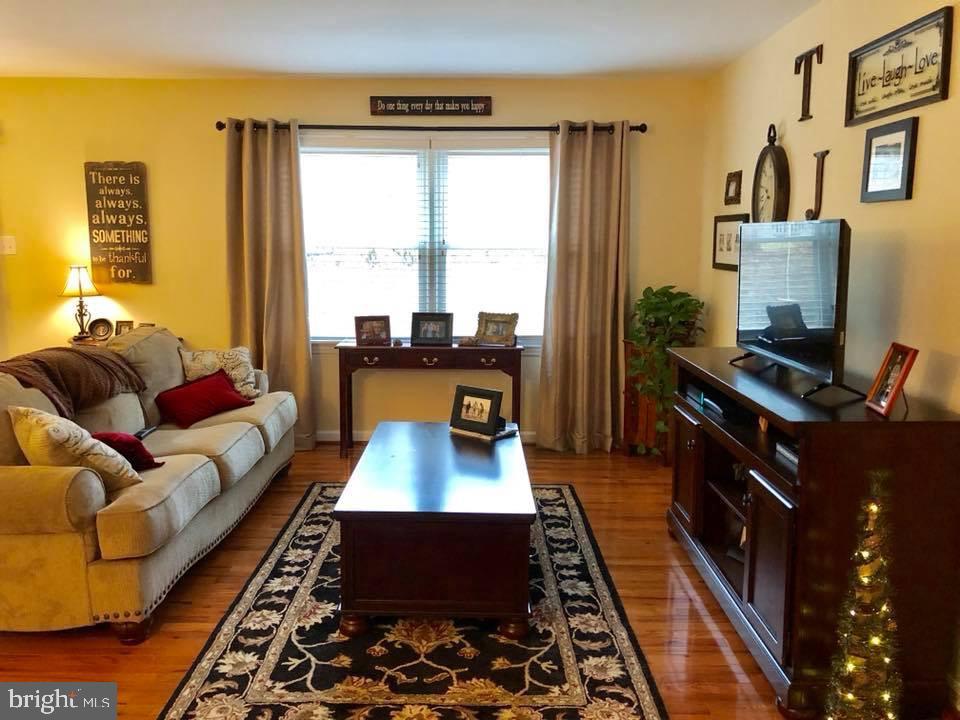 LEESBURG COUNTRY CLUB - Residential Lease