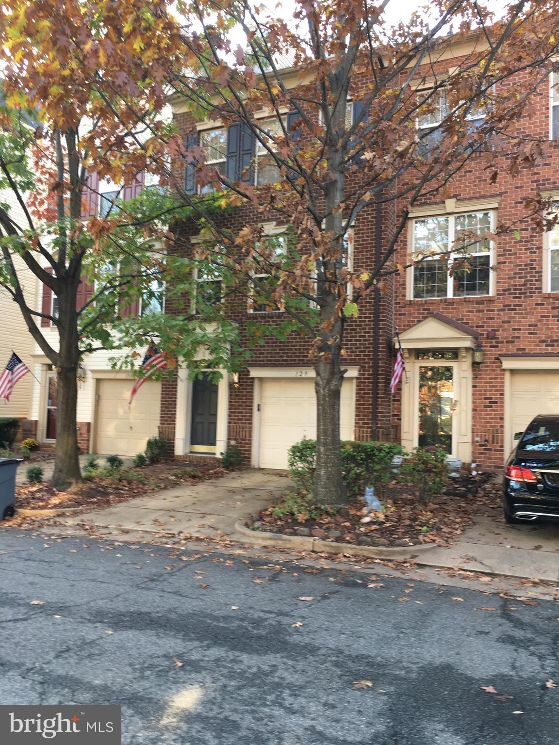 CAMERON STATION - Residential Lease