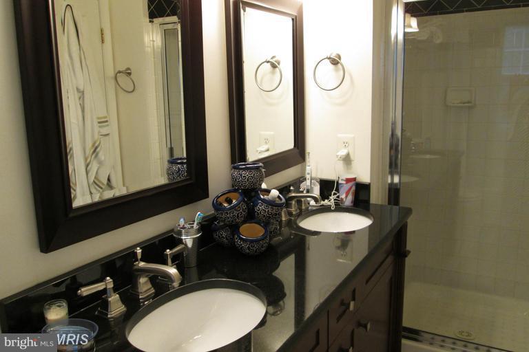 CAMERON STATION - Residential Lease