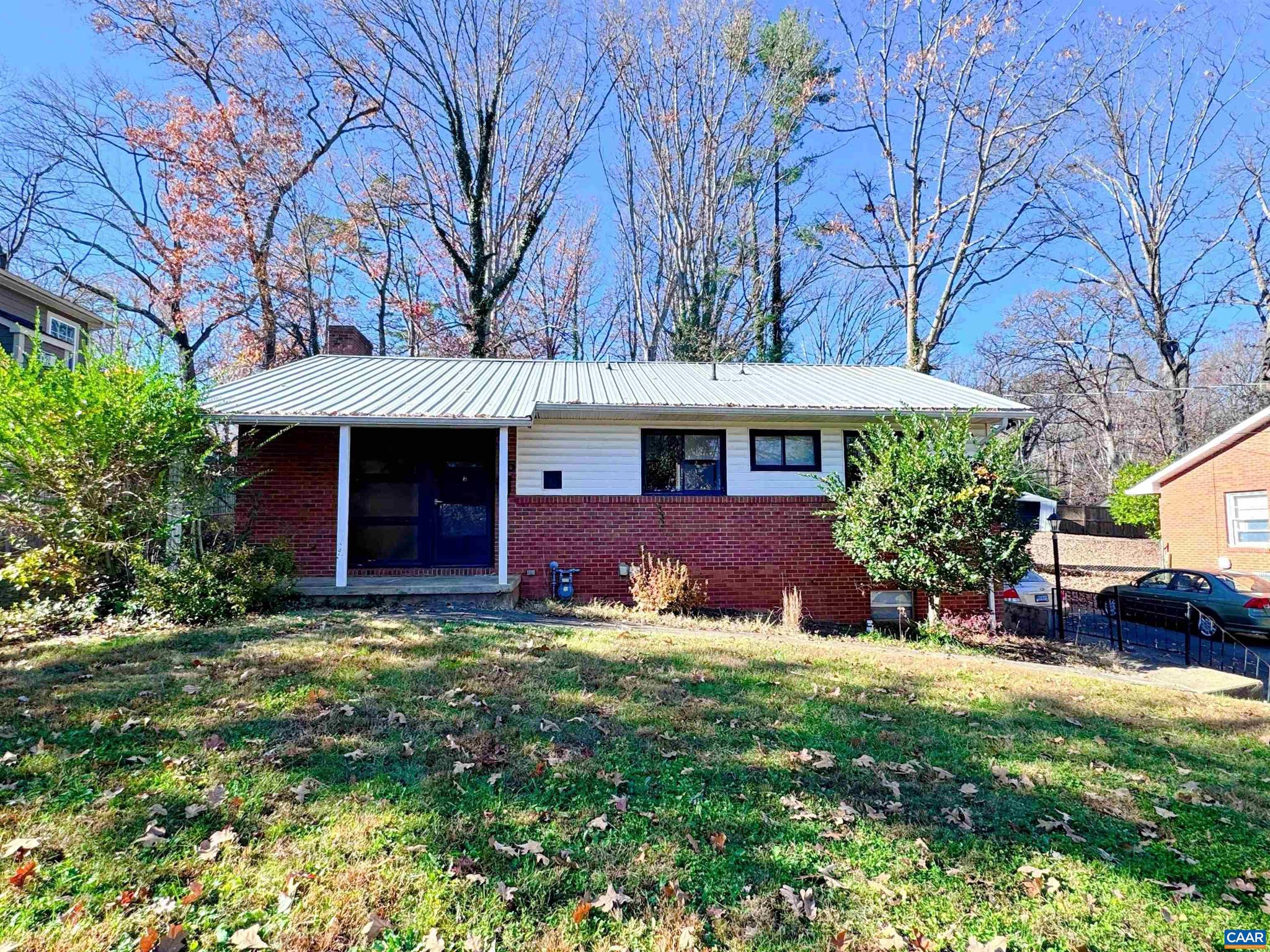 1715 A & B CHERRY AVE