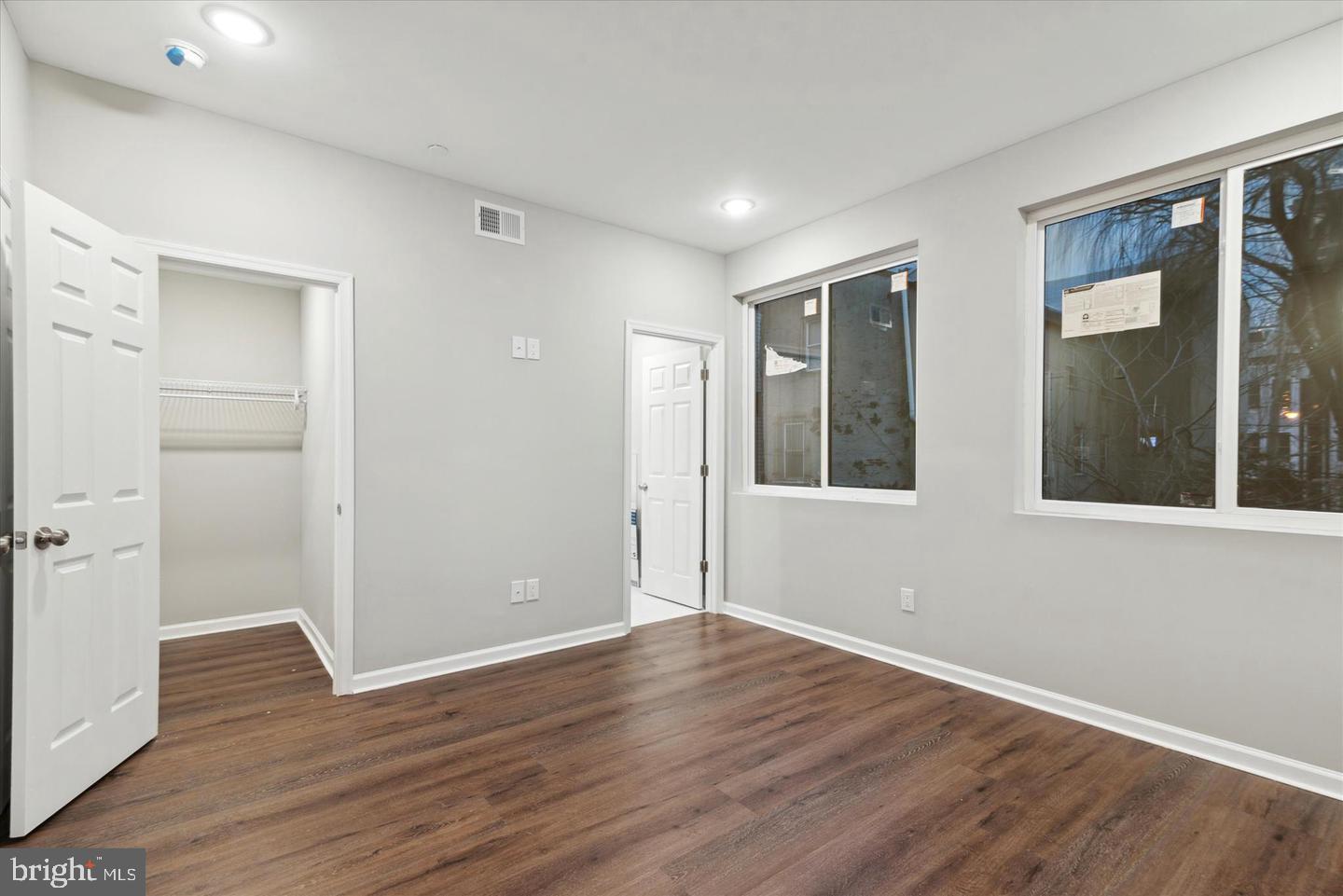 LUDLOW - Commercial Sale