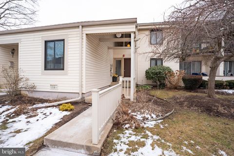 Condo For Sale - 2 Avon<br/> EAST WINDSOR, NJ 08520