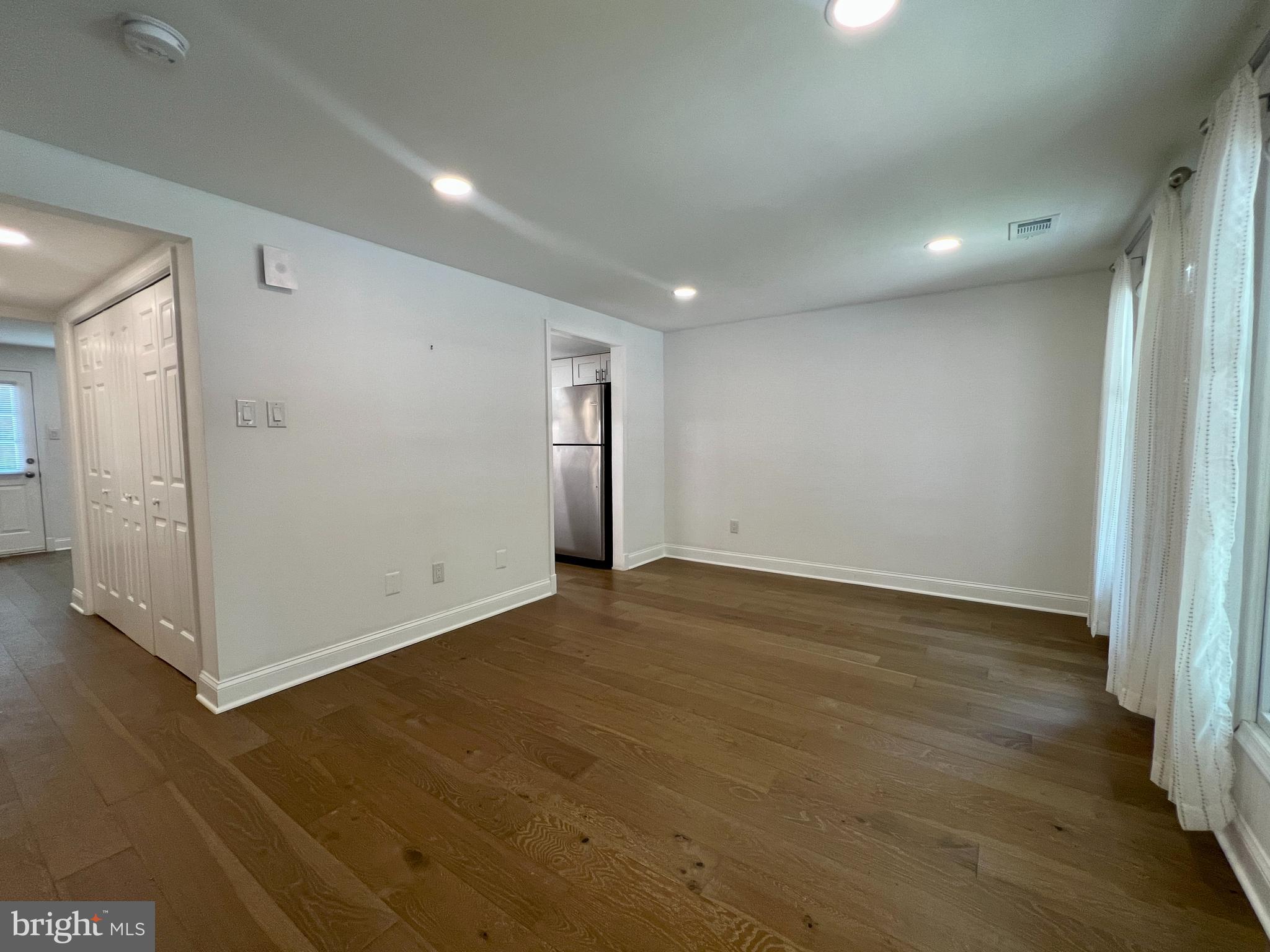 RESTON - Residential Lease