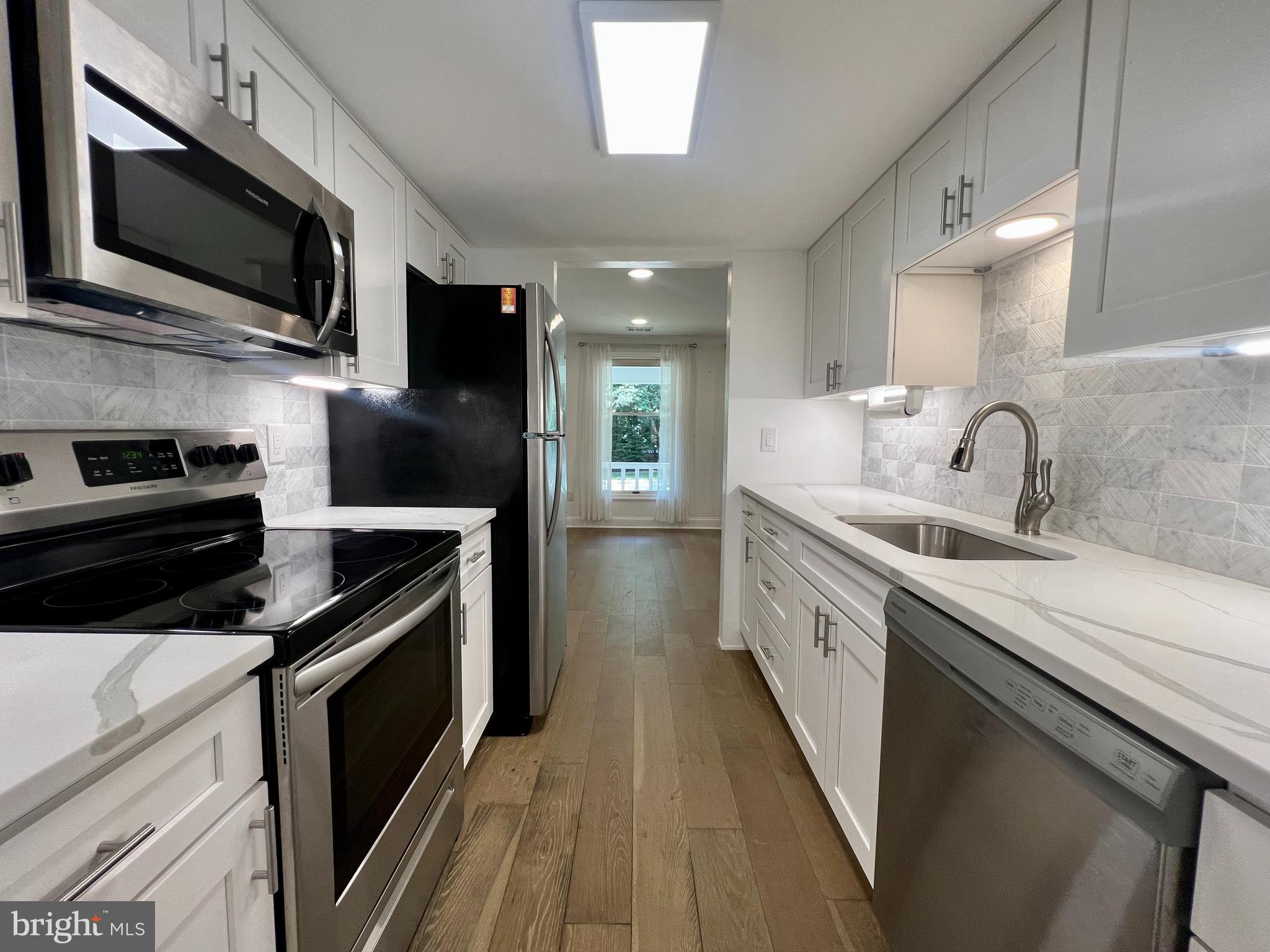 RESTON - Residential Lease