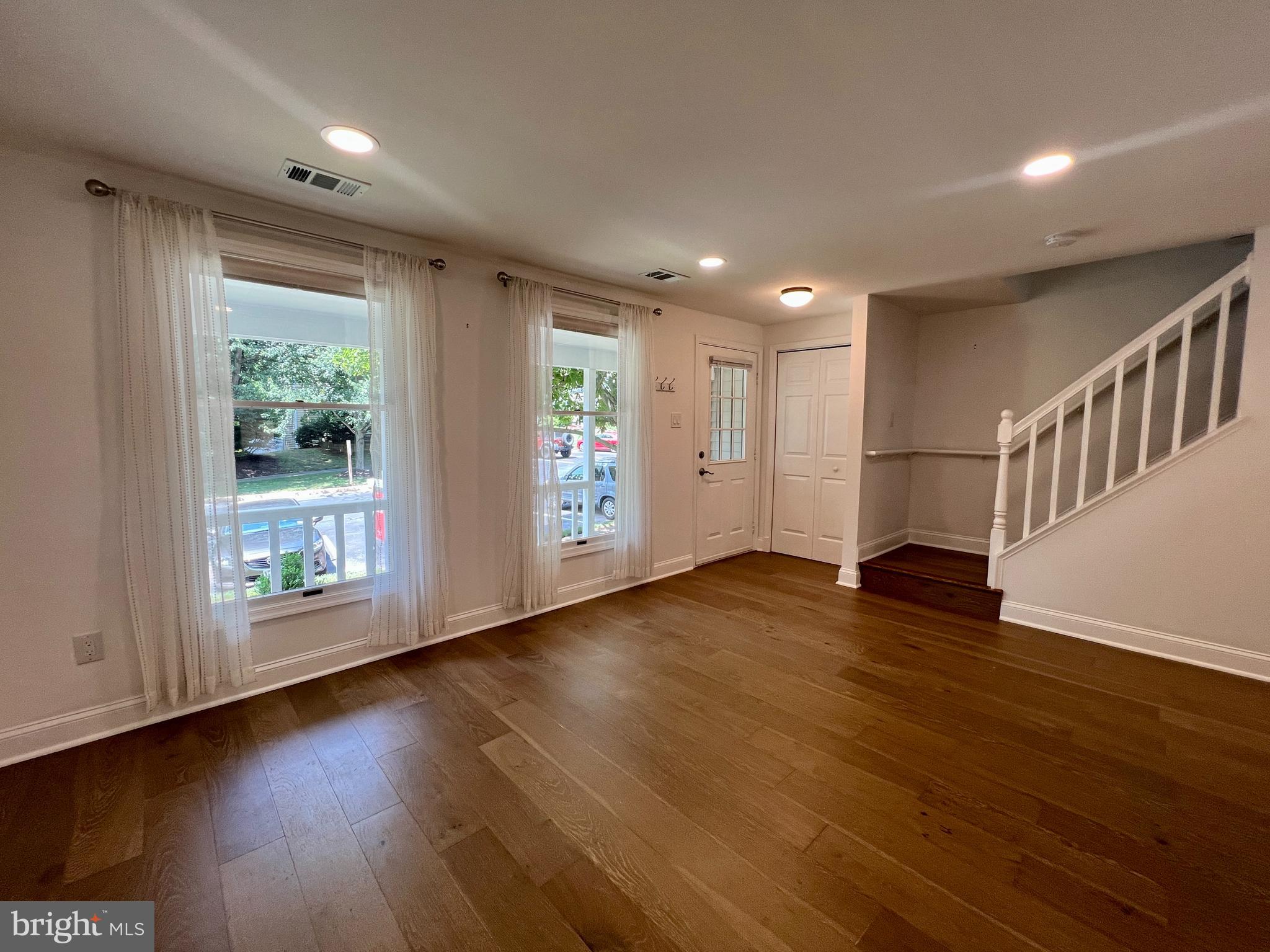 RESTON - Residential Lease