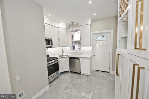 5836 Pemberton Street, Philadelphia, PA MLS: PAPH2442692