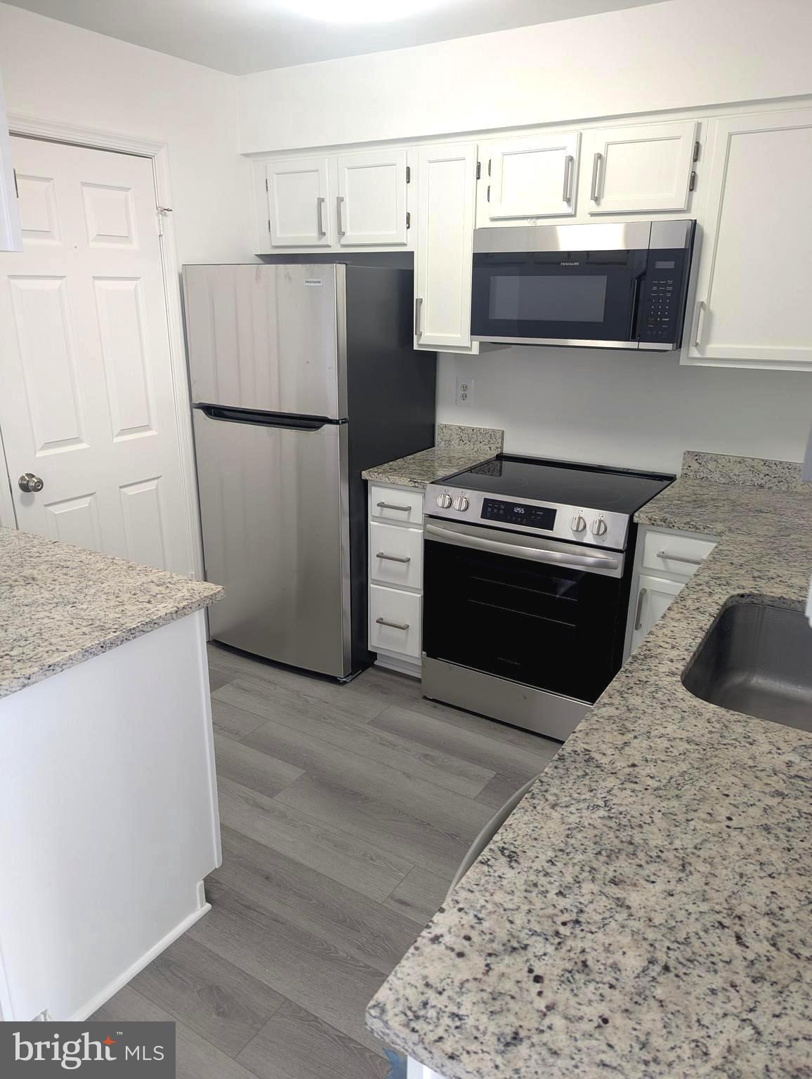 LAKE RIDGE - Residential