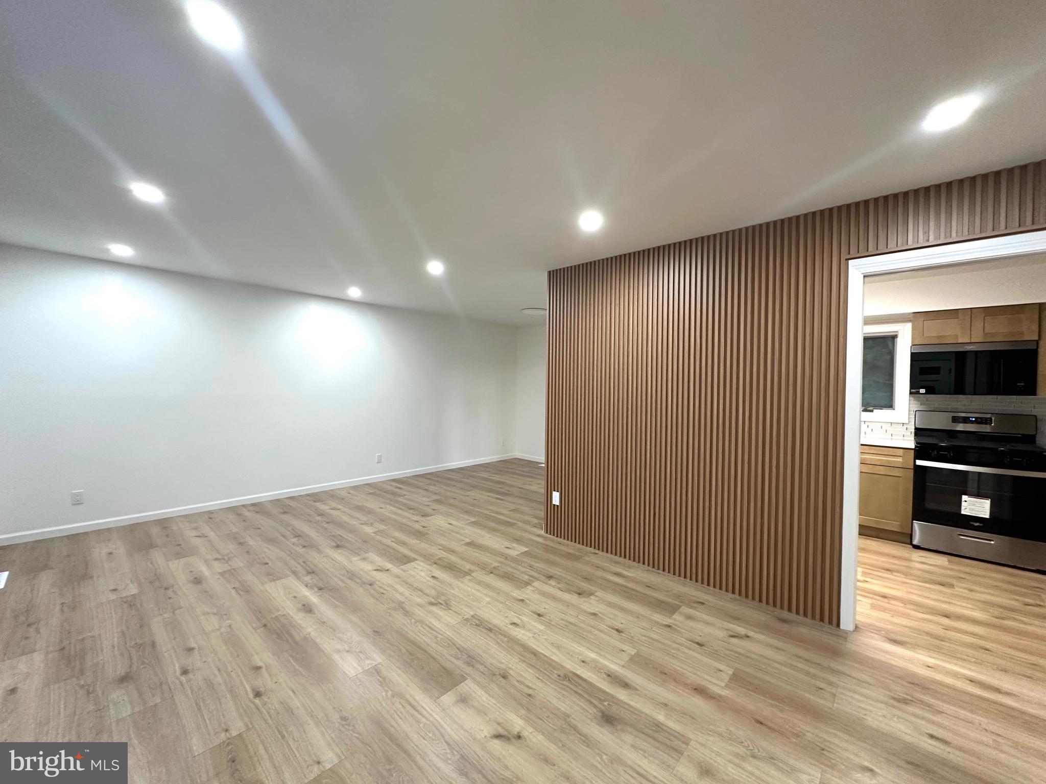 404 KING GEORGE ROAD