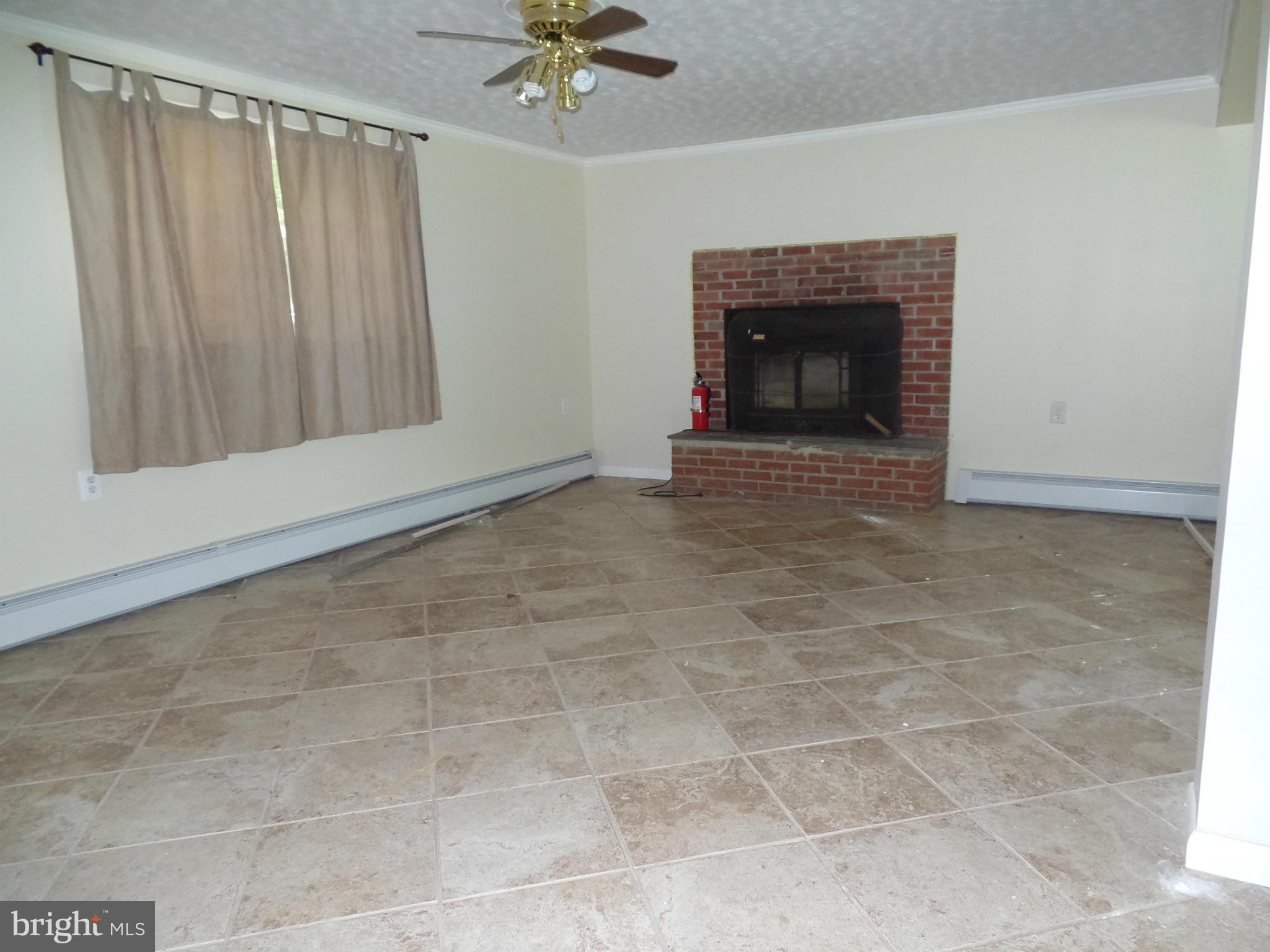 LEEHIGH VILLAGE - Residential Lease