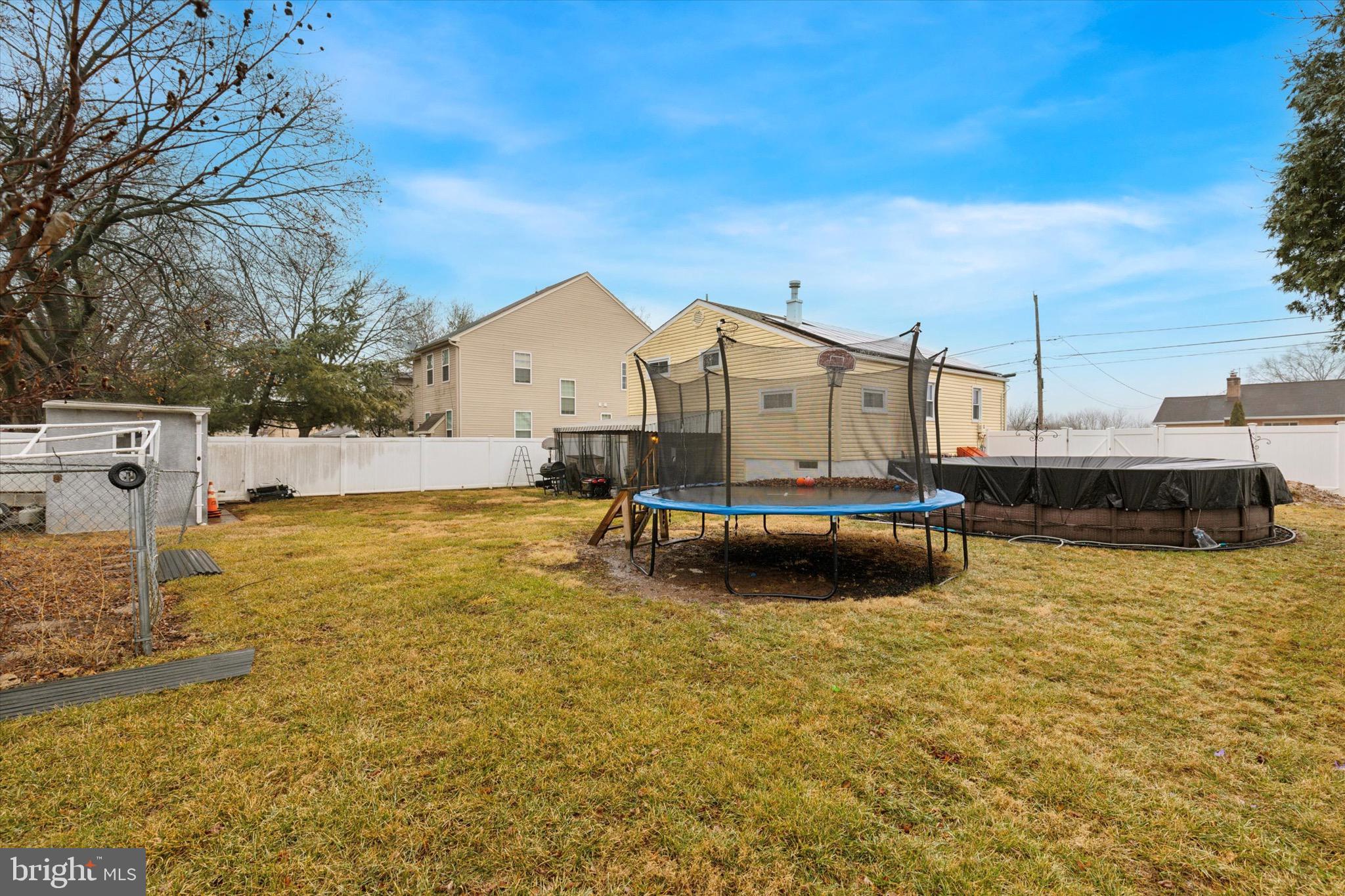 WILLOW GROVE - Residential Lease