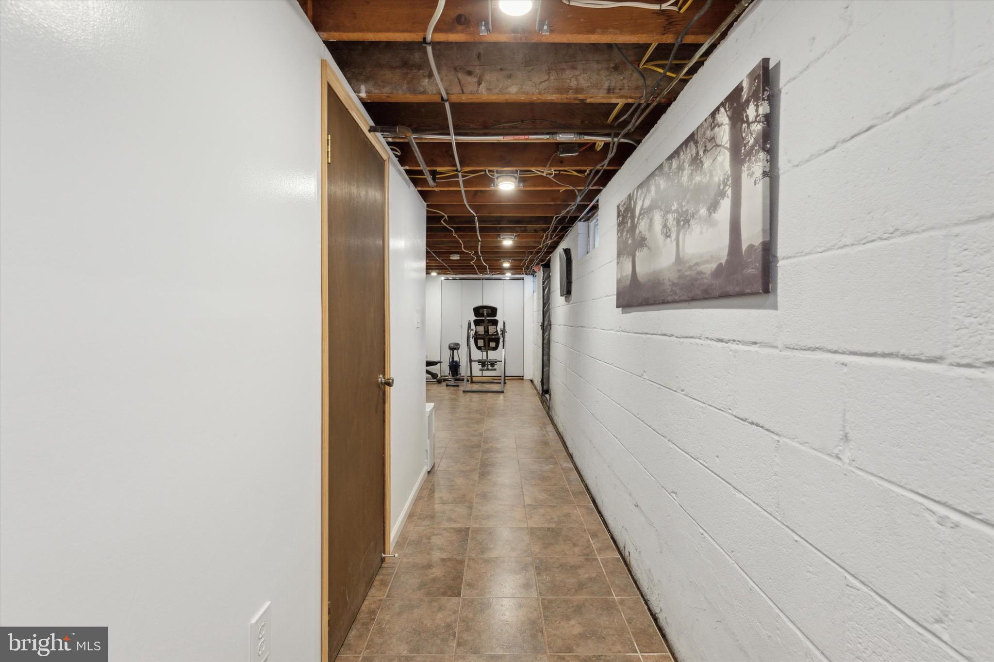 WILLOW GROVE - Residential Lease