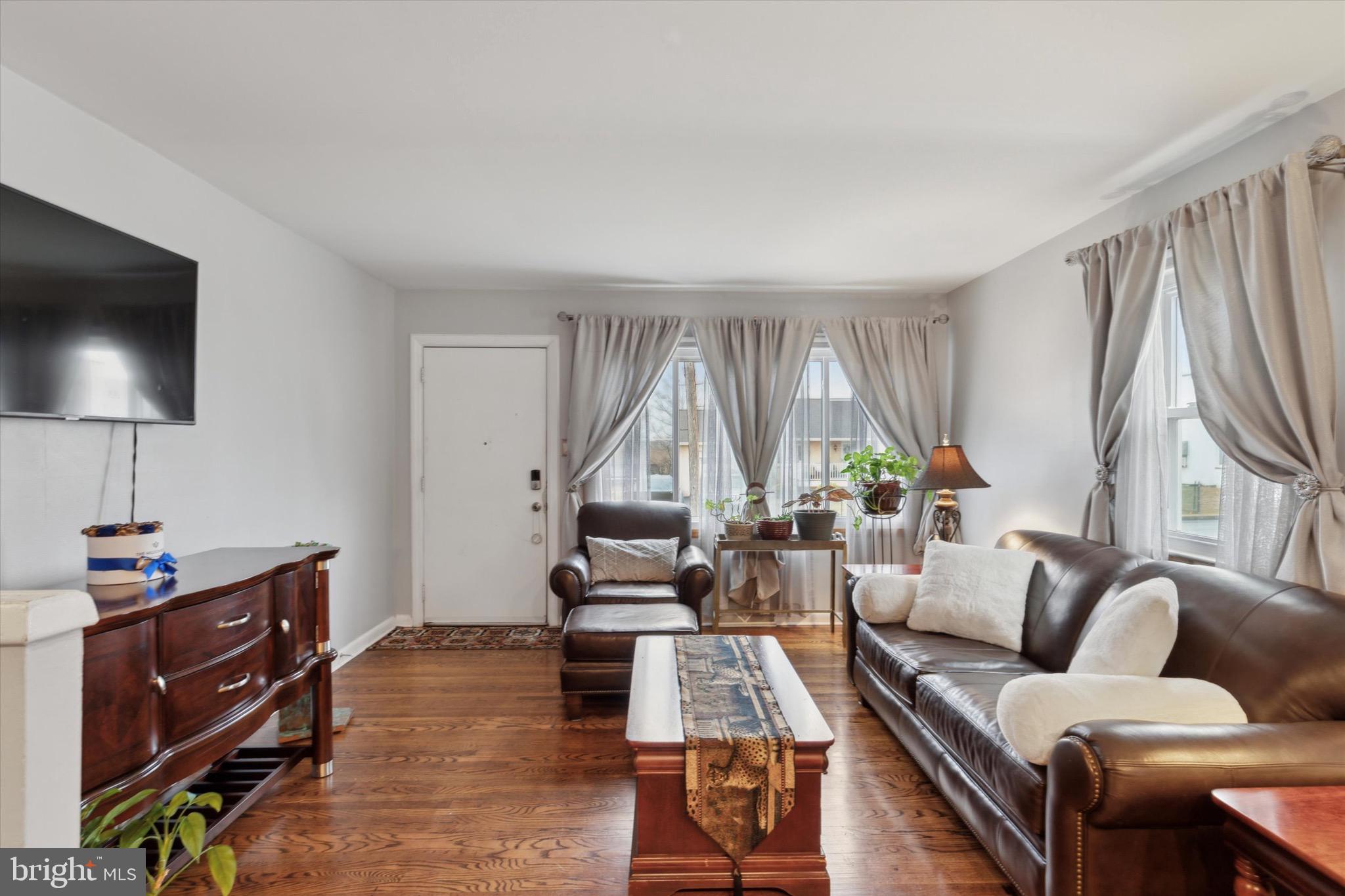 WILLOW GROVE - Residential Lease