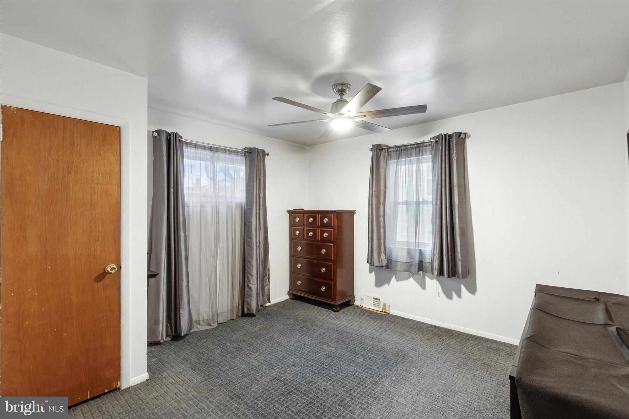 WILLOW GROVE - Residential Lease