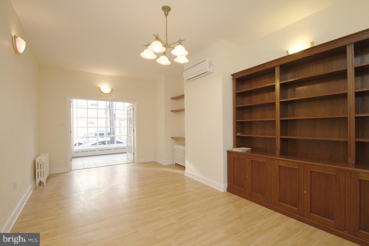 BELLA VISTA - Residential Lease