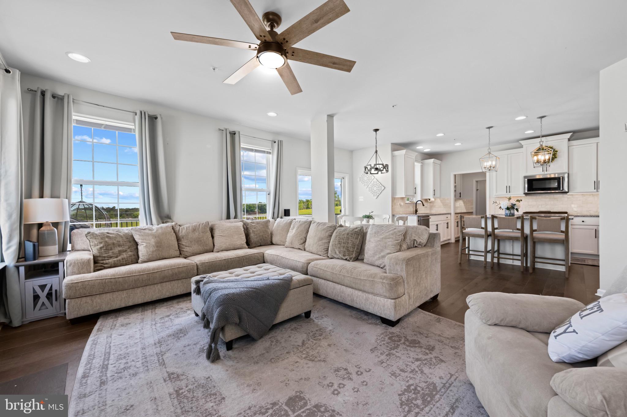 ROYAL OAKS - Residential