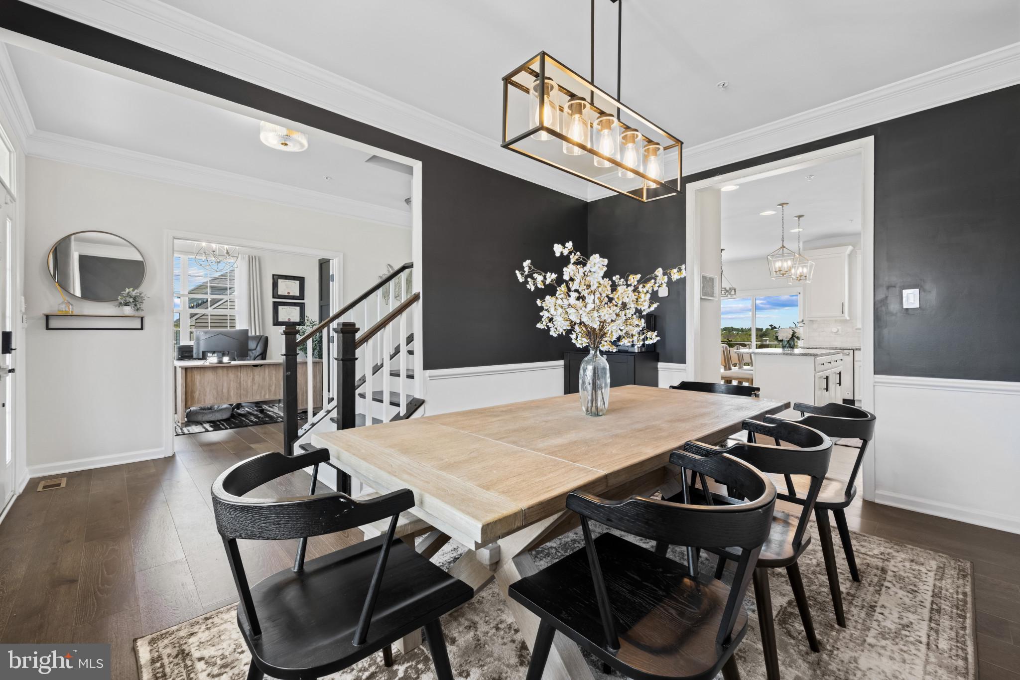 ROYAL OAKS - Residential