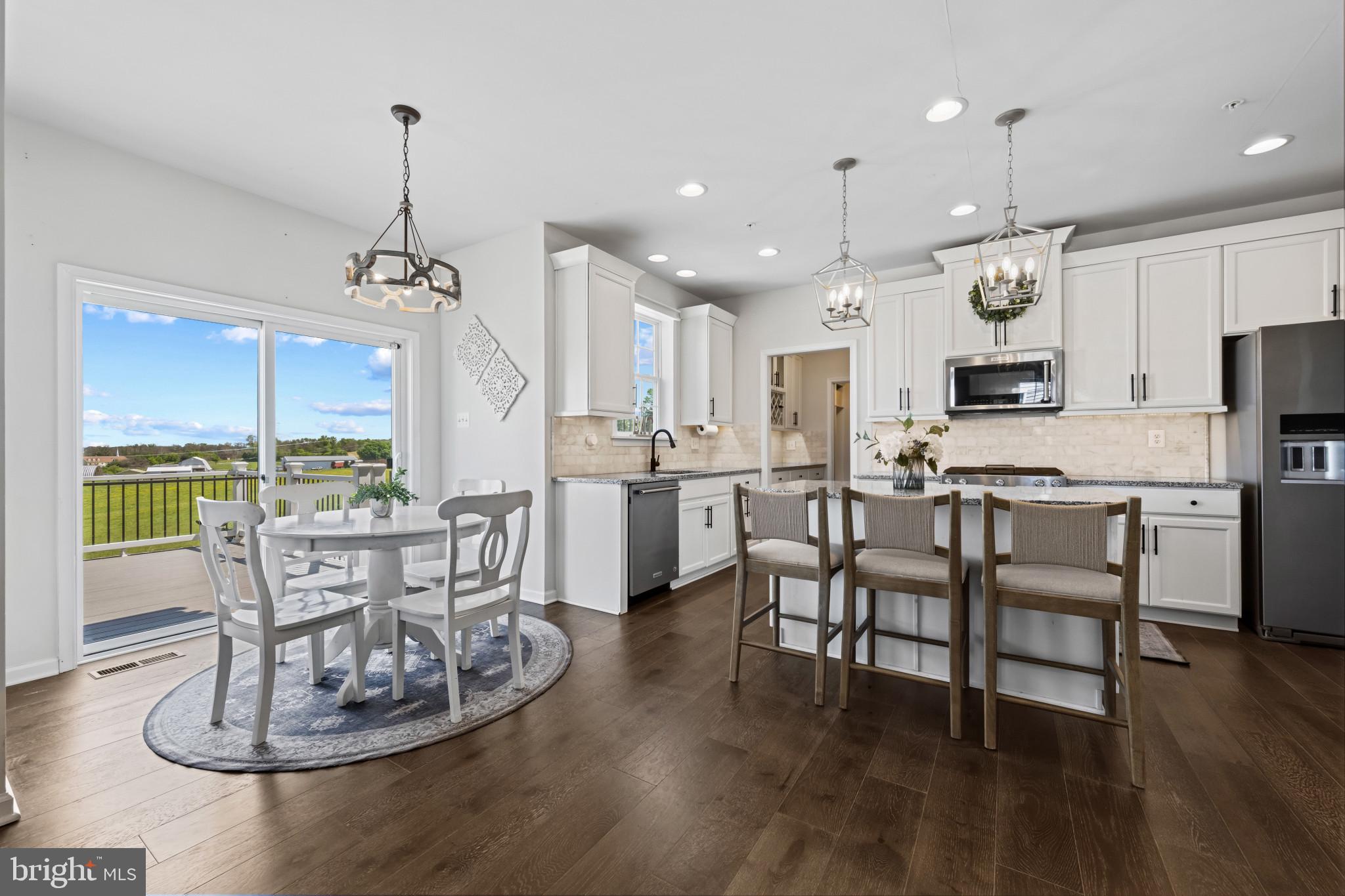 ROYAL OAKS - Residential
