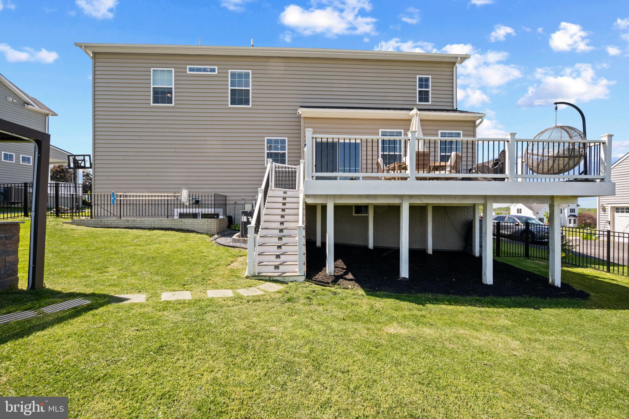 ROYAL OAKS - Residential