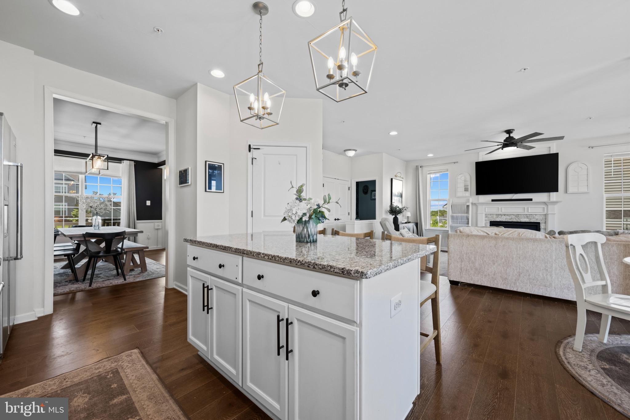 ROYAL OAKS - Residential