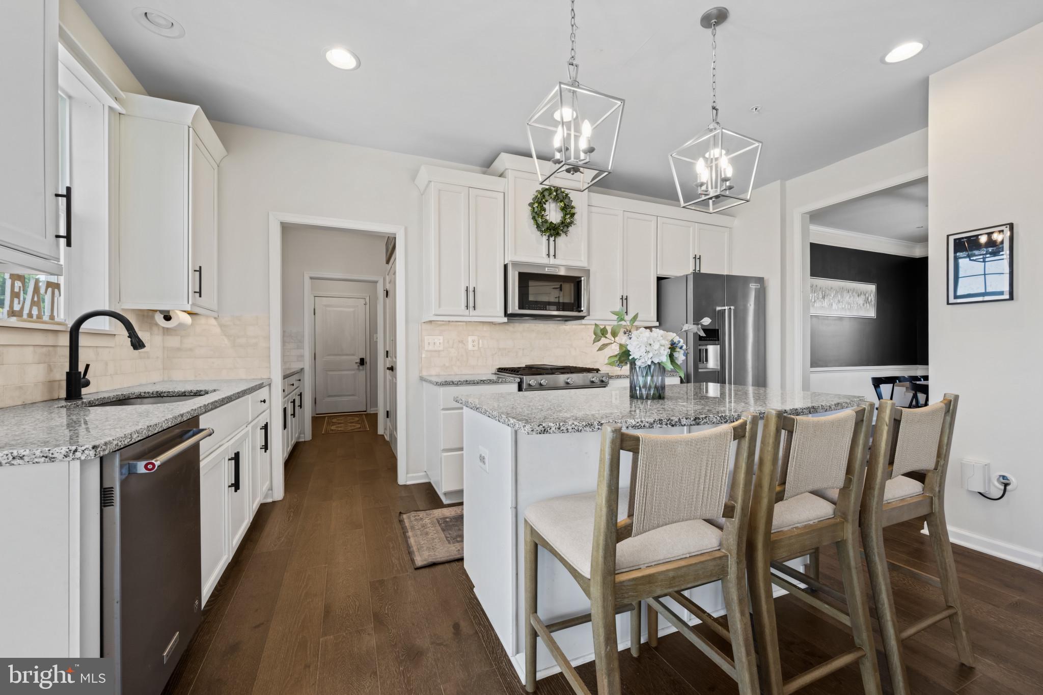 ROYAL OAKS - Residential