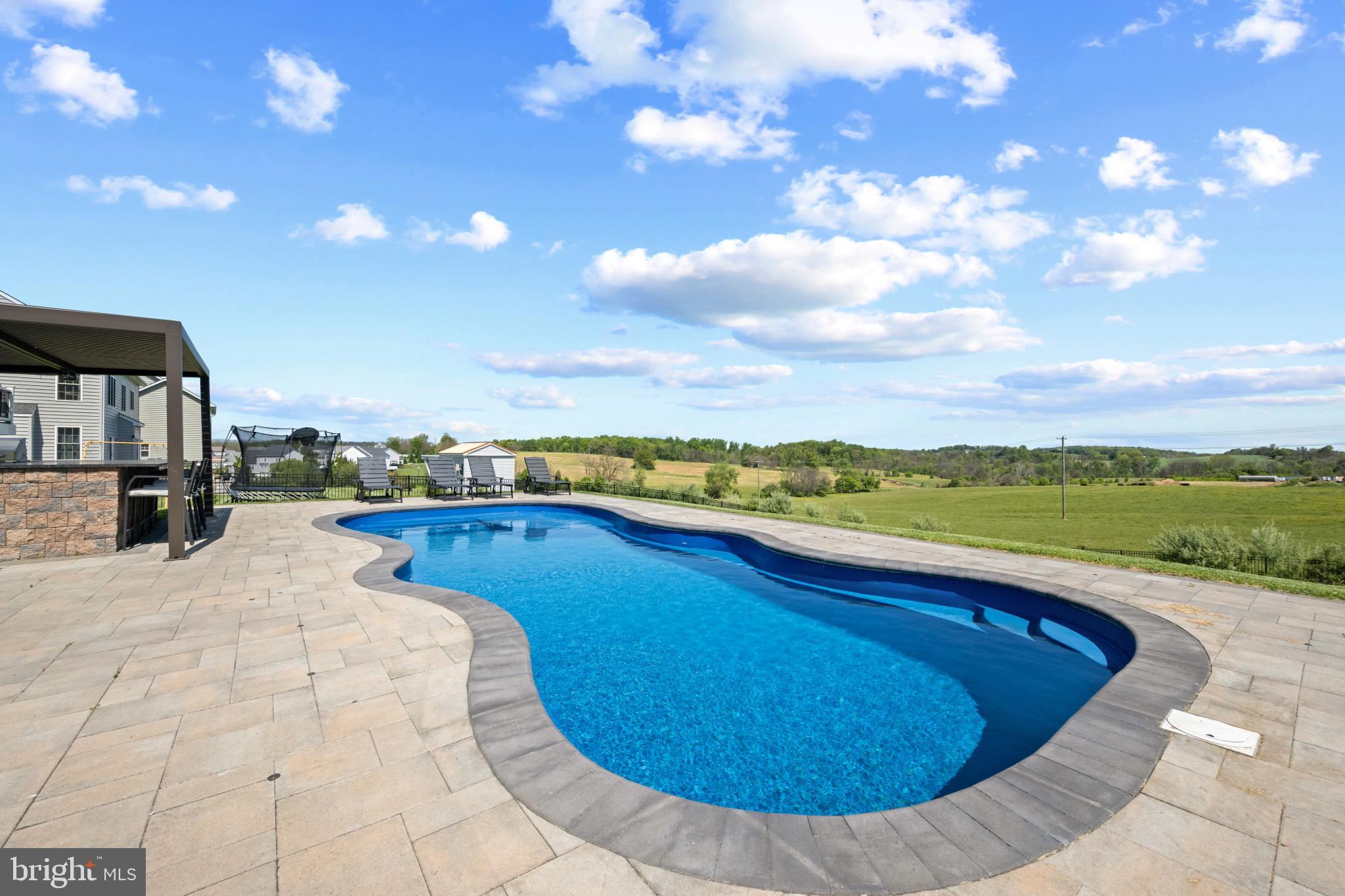 ROYAL OAKS - Residential