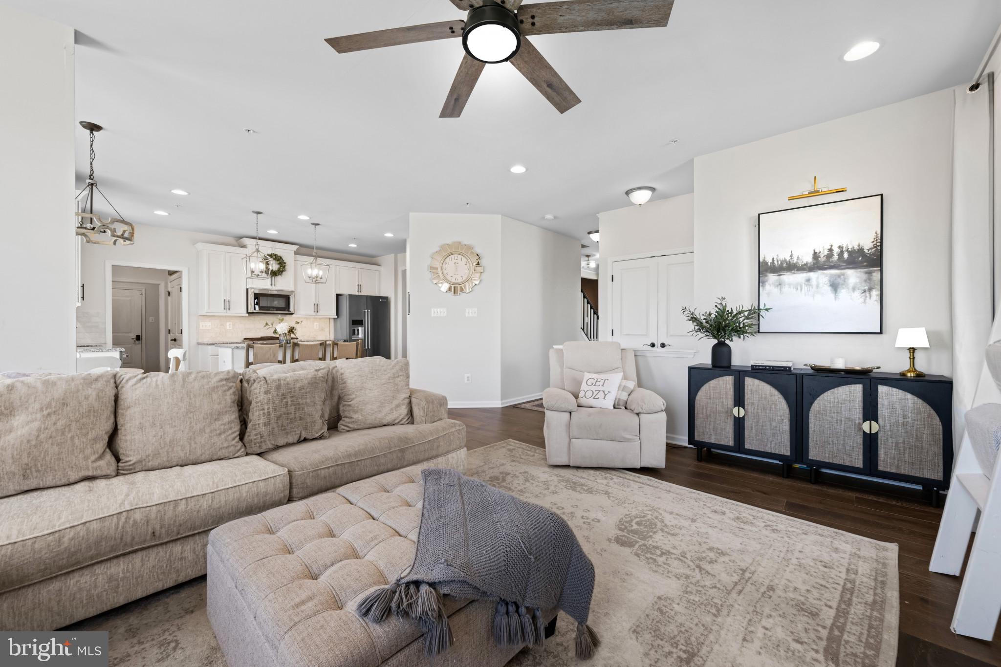 ROYAL OAKS - Residential
