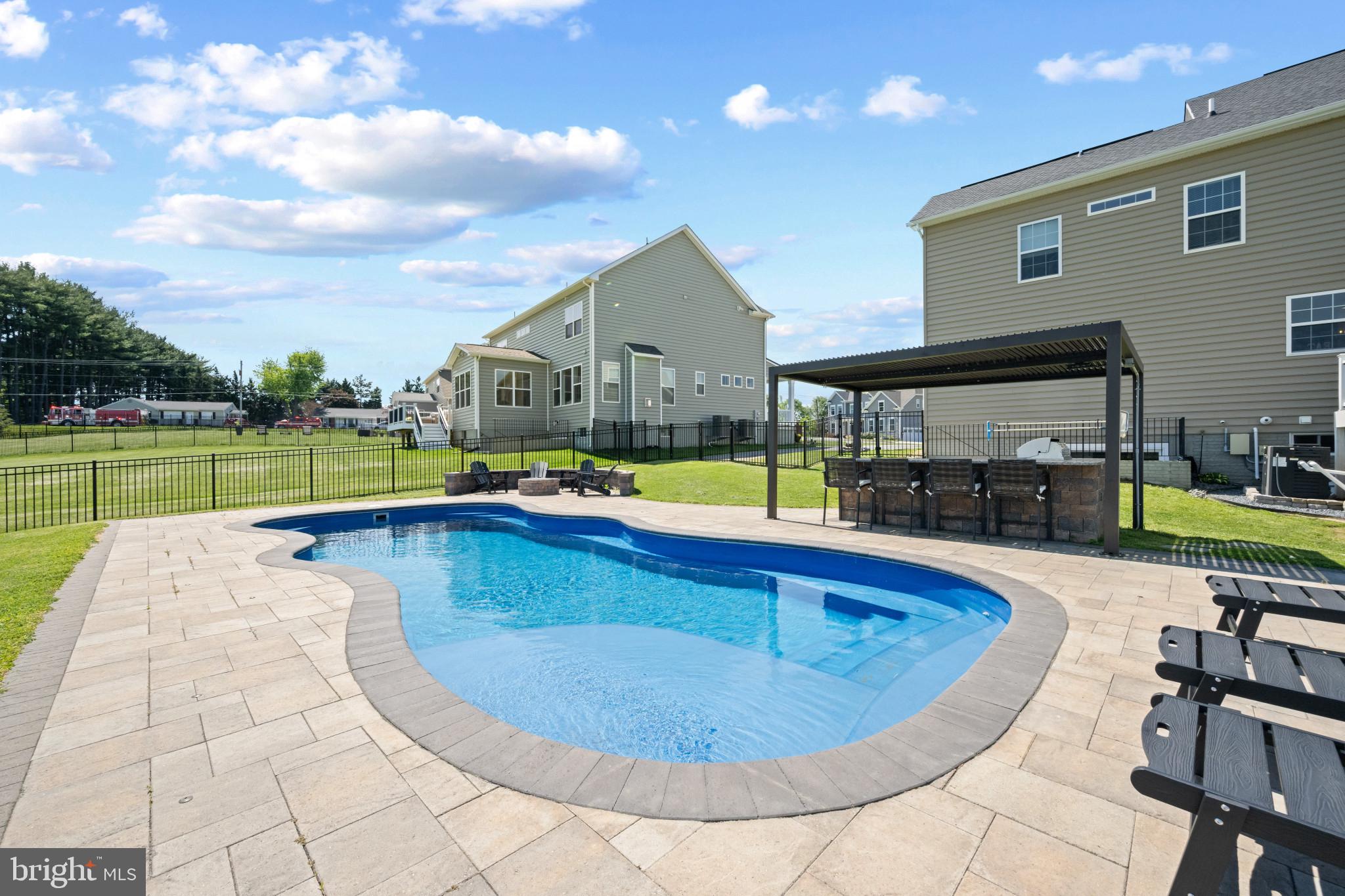 ROYAL OAKS - Residential