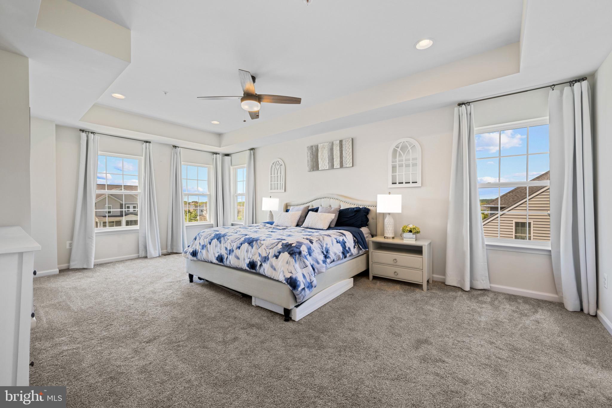 ROYAL OAKS - Residential