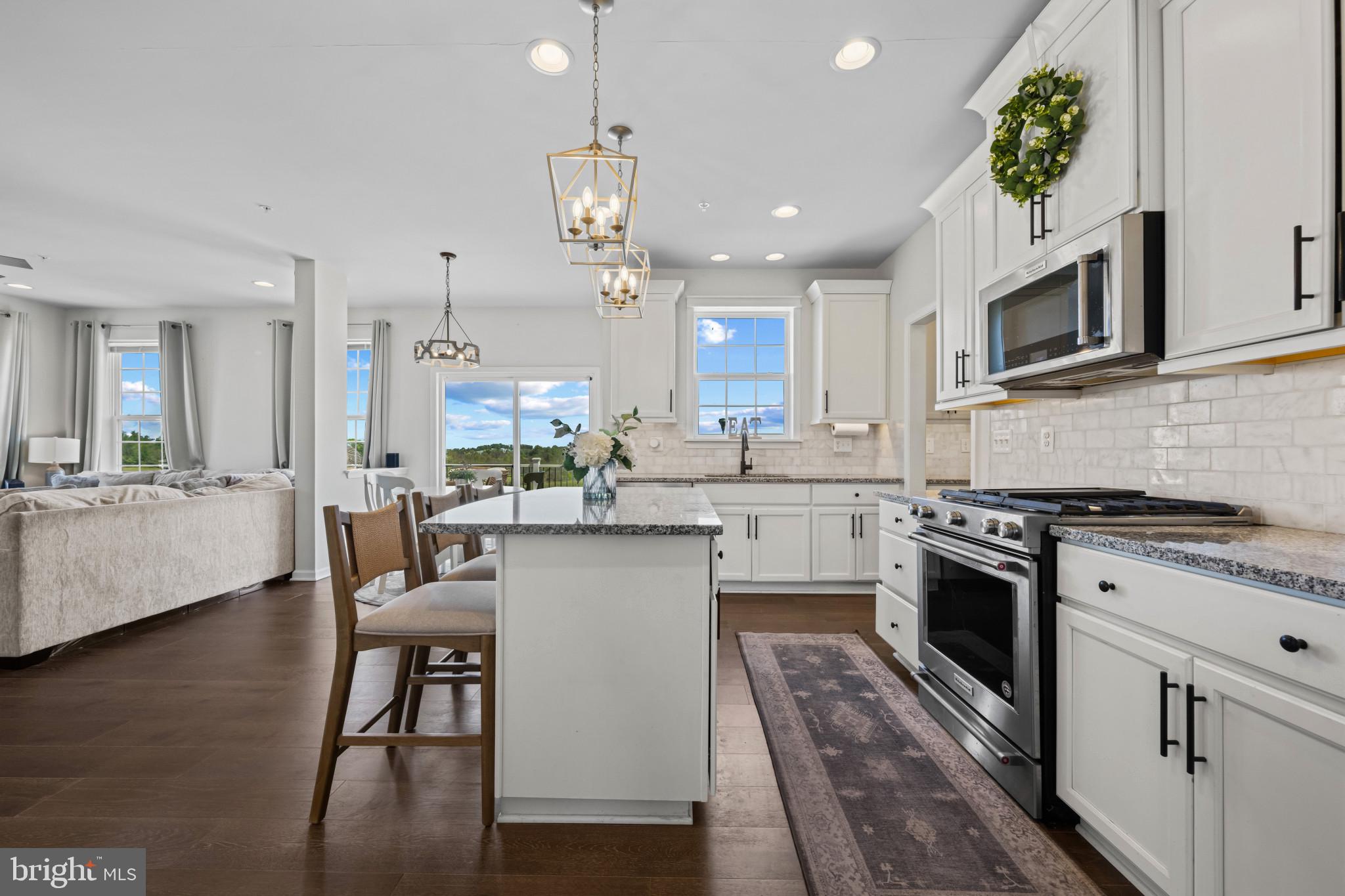 ROYAL OAKS - Residential