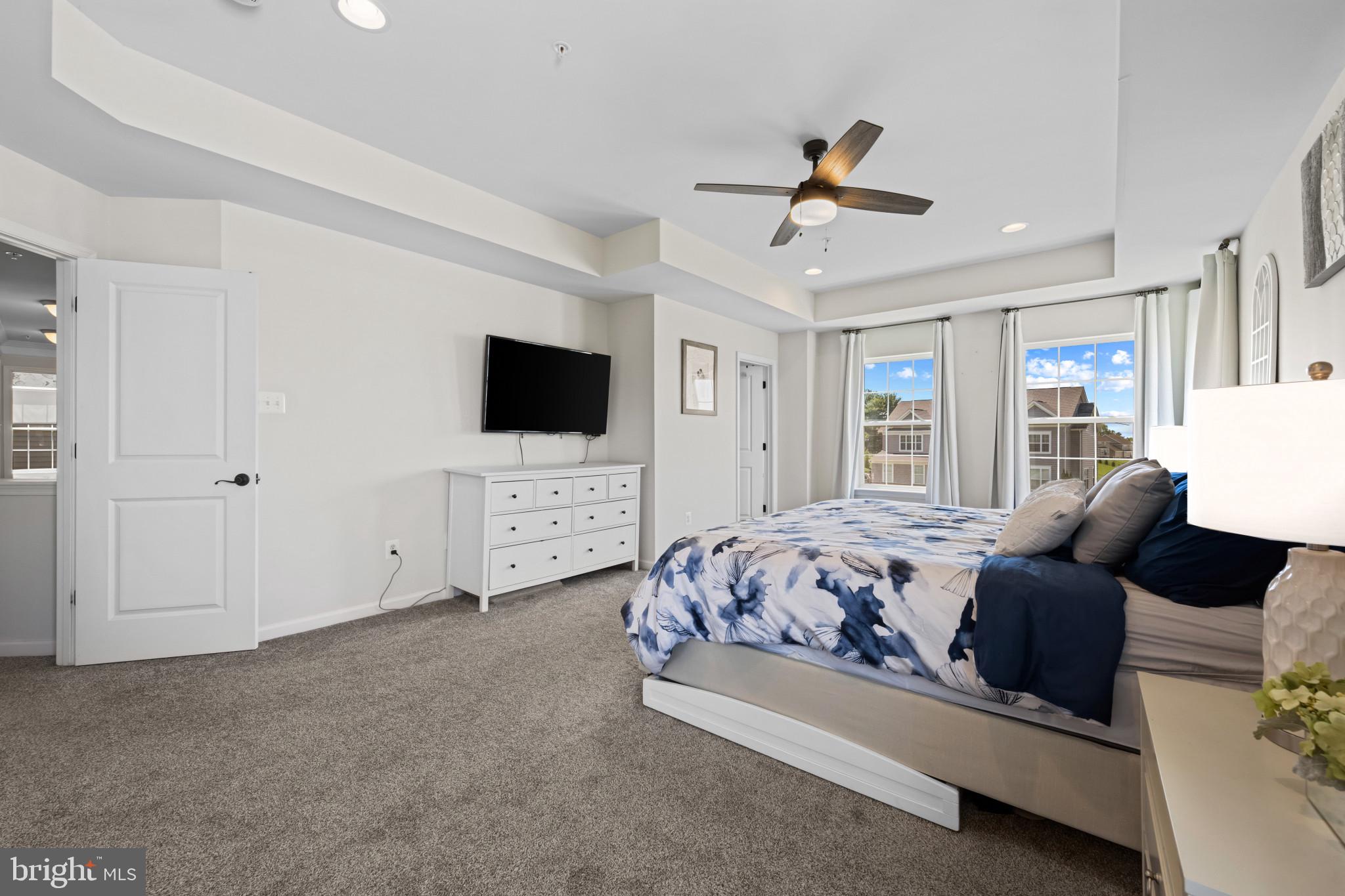 ROYAL OAKS - Residential