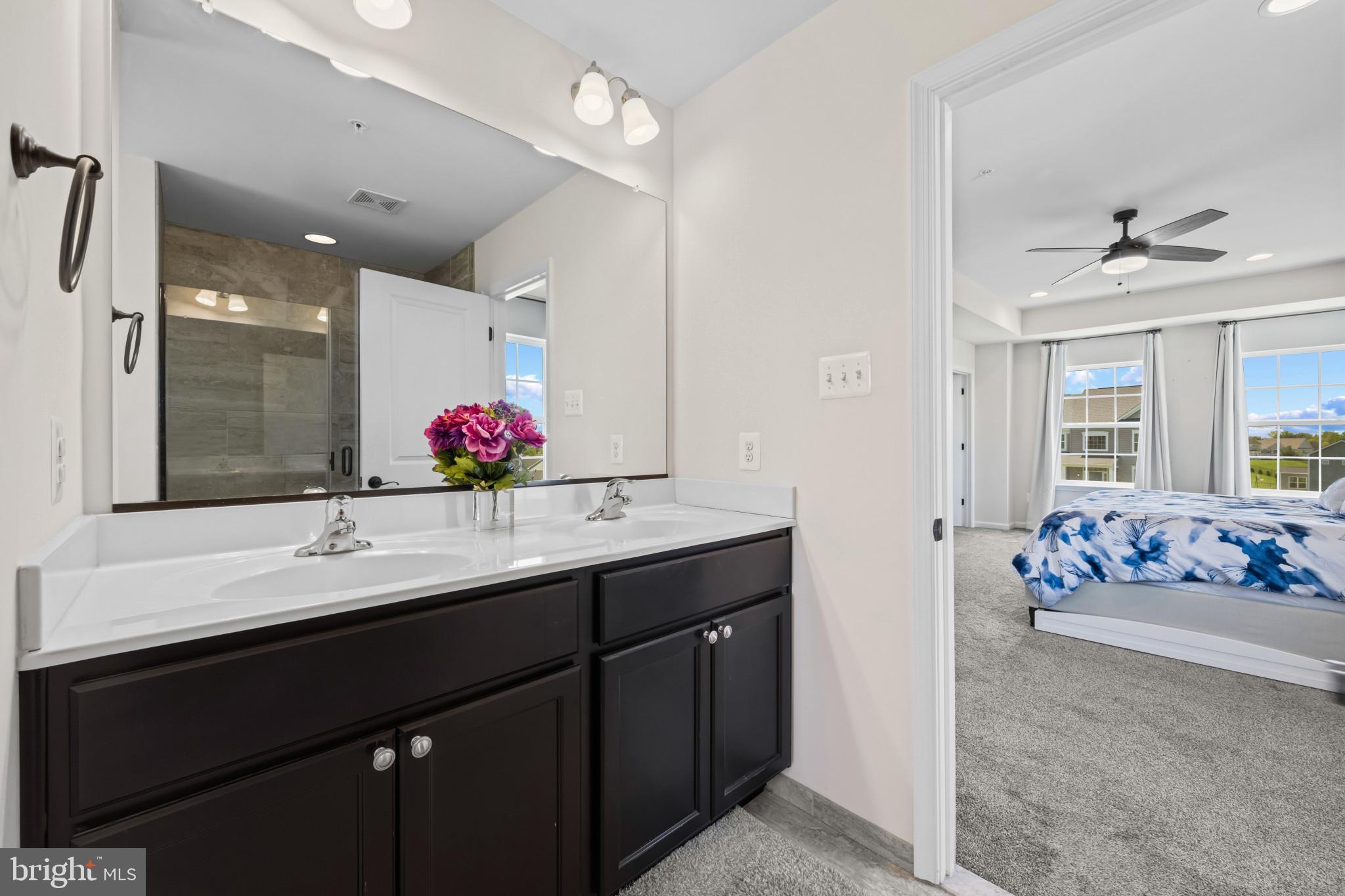 ROYAL OAKS - Residential