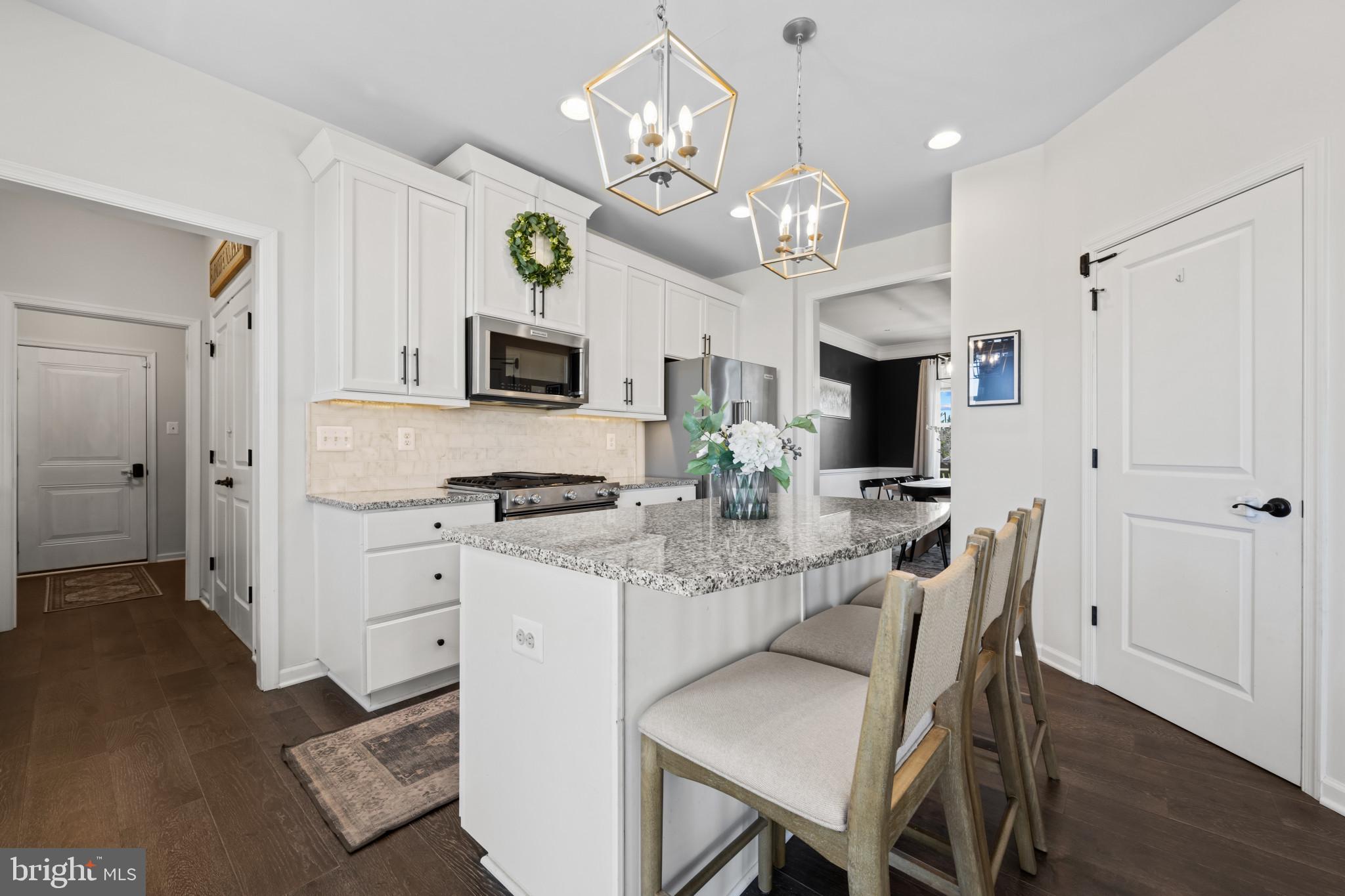 ROYAL OAKS - Residential