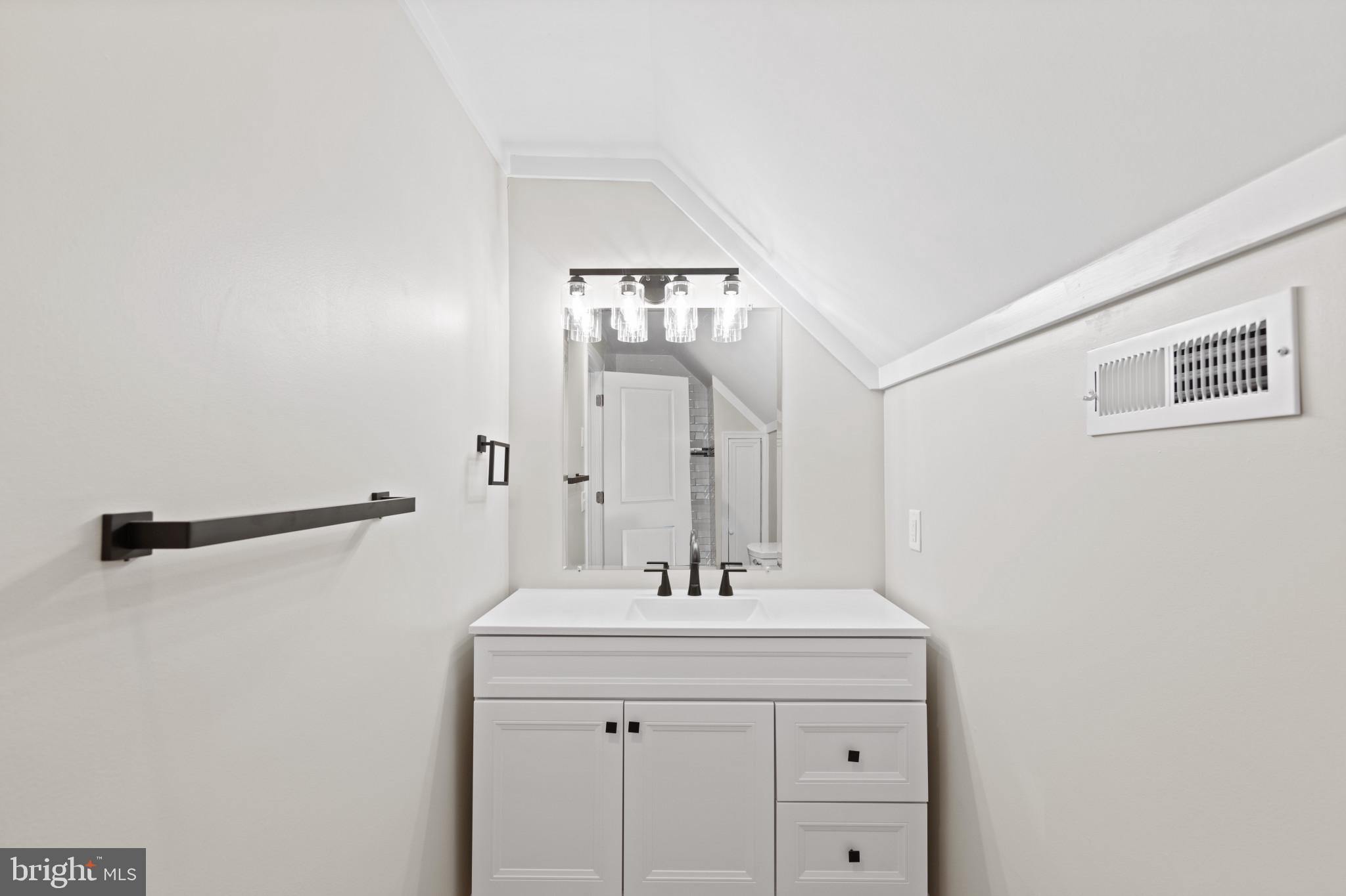 CAPE ISLE OF WIGHT - Residential