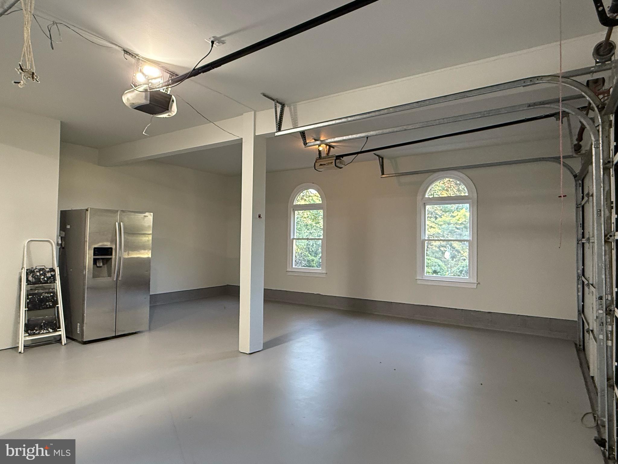 FLINTRIDGE - Residential