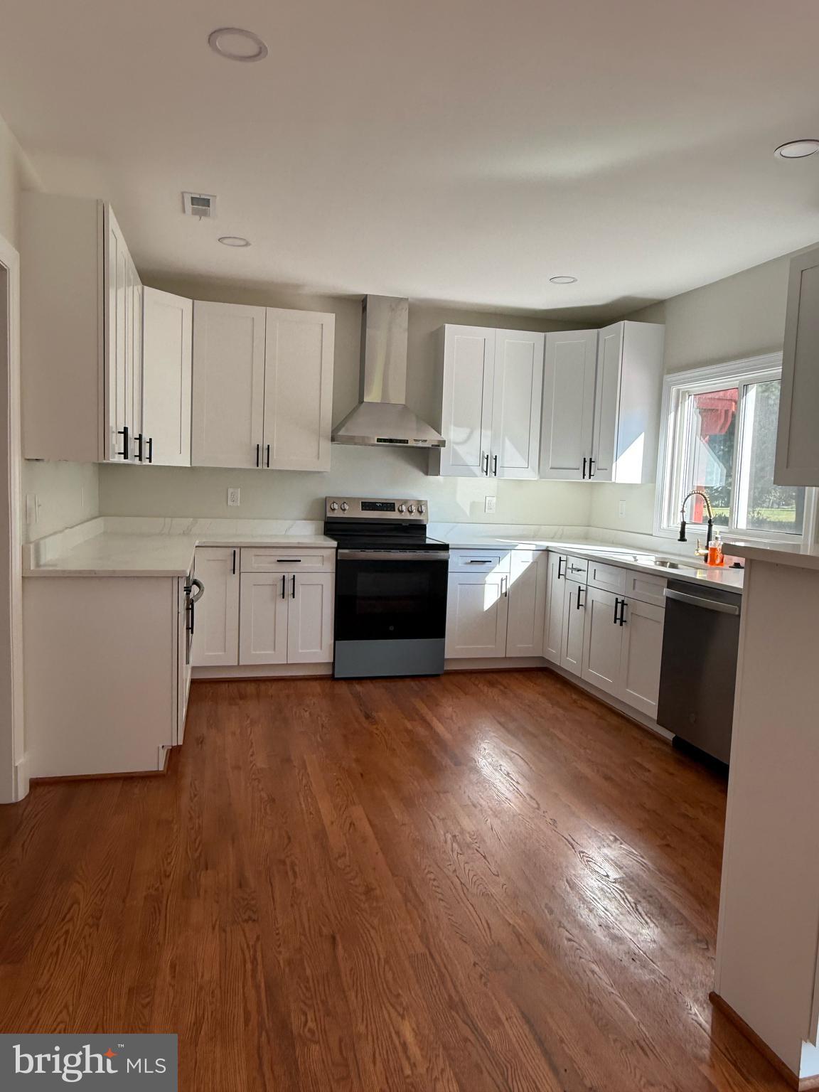 FLINTRIDGE - Residential