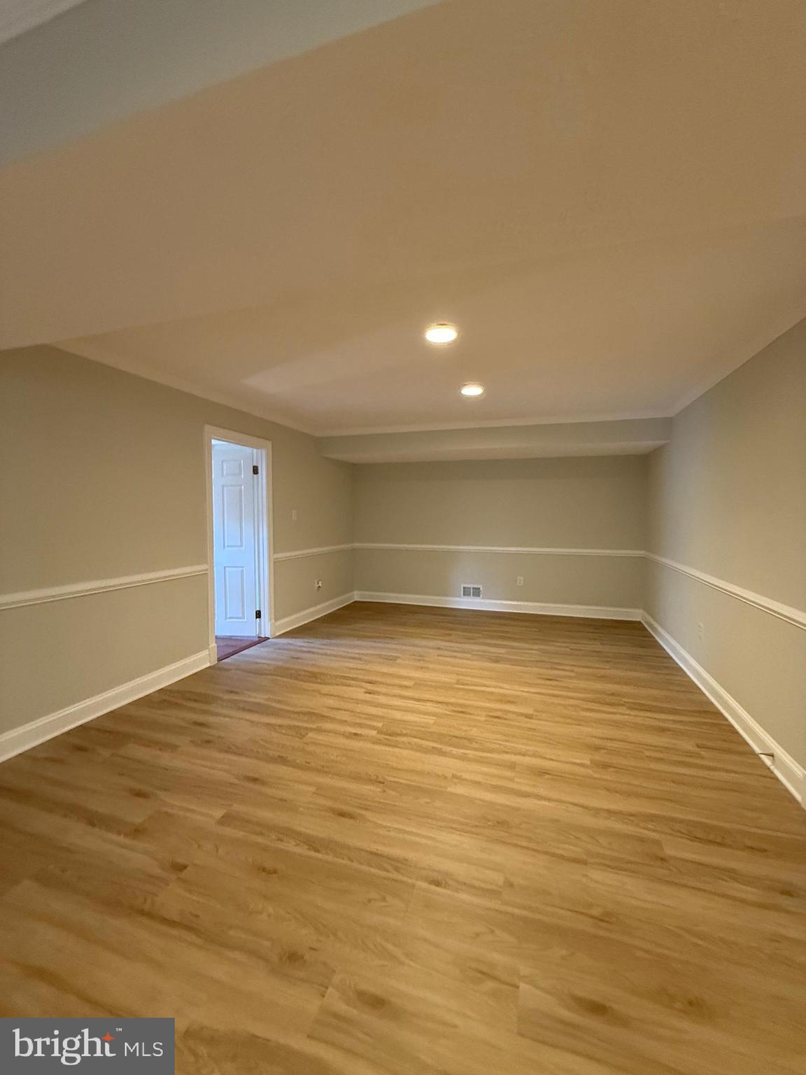 FLINTRIDGE - Residential