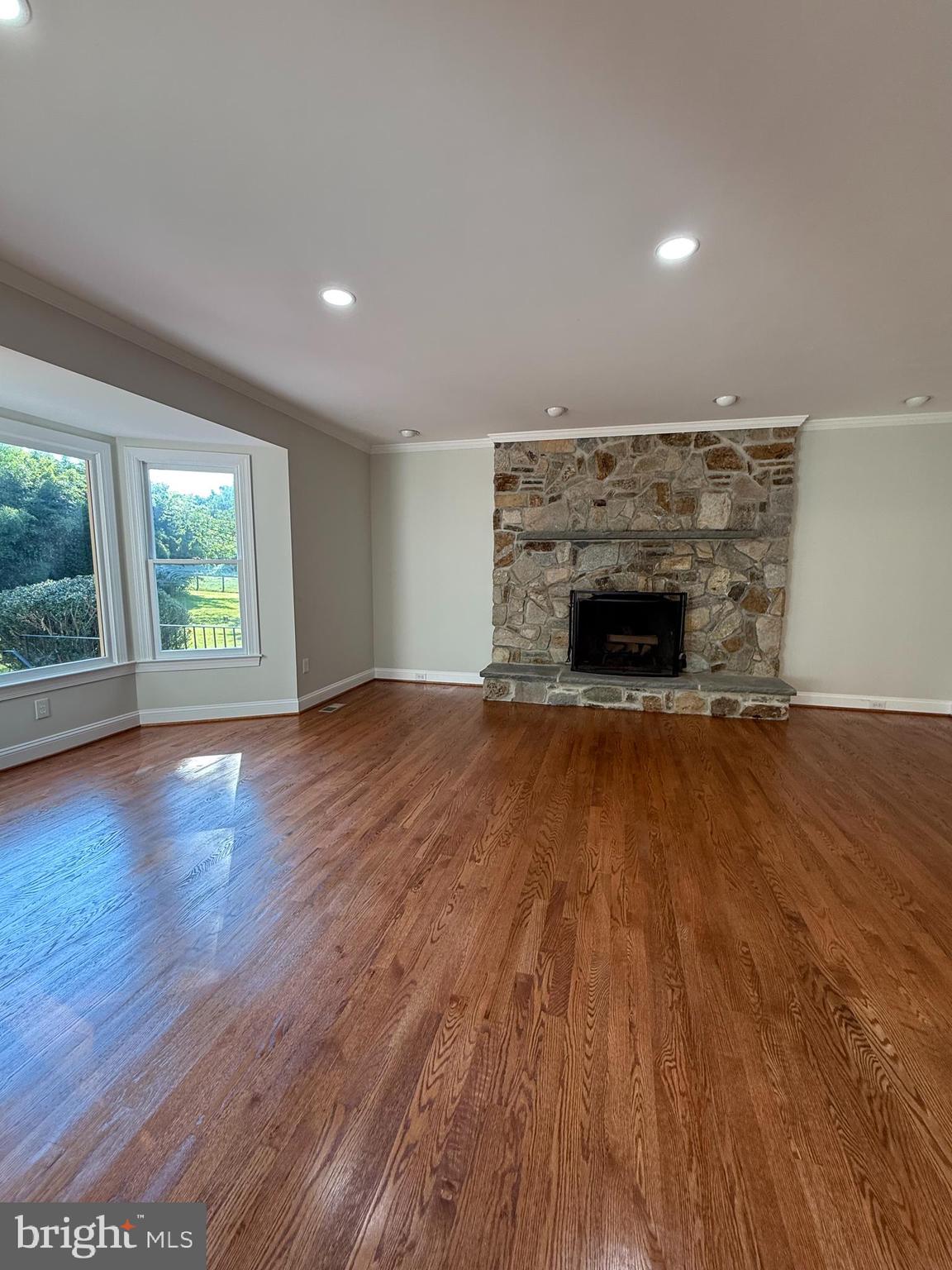 FLINTRIDGE - Residential