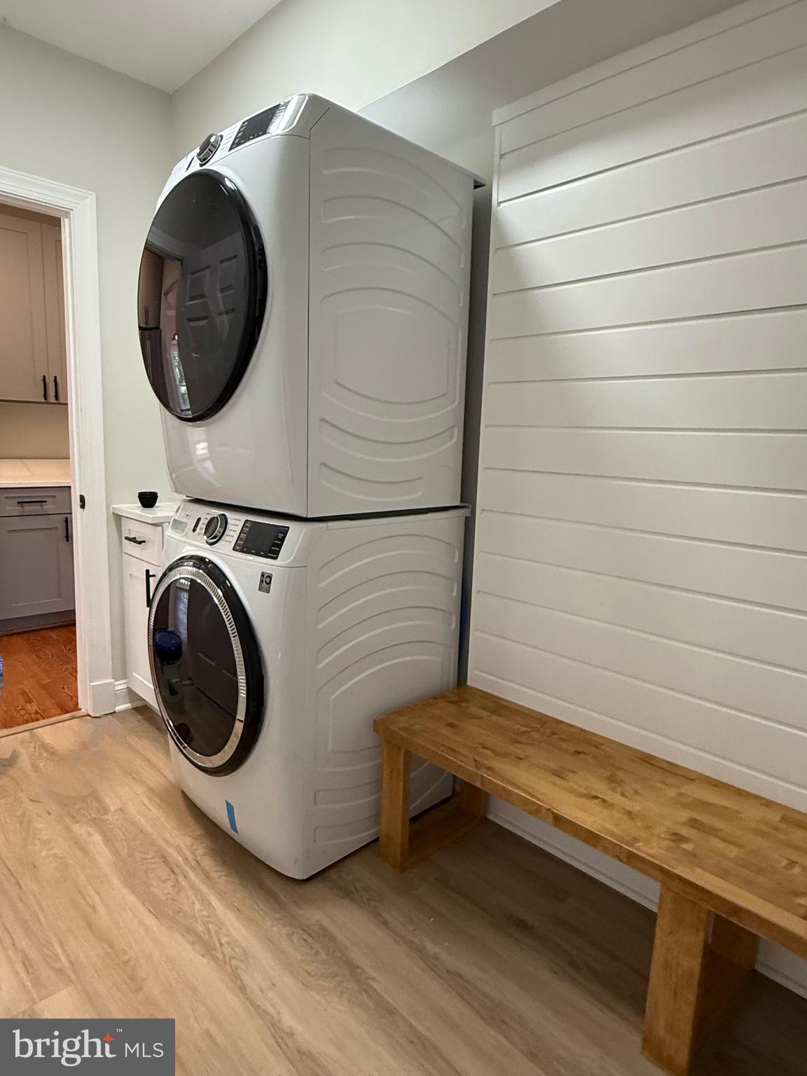 FLINTRIDGE - Residential