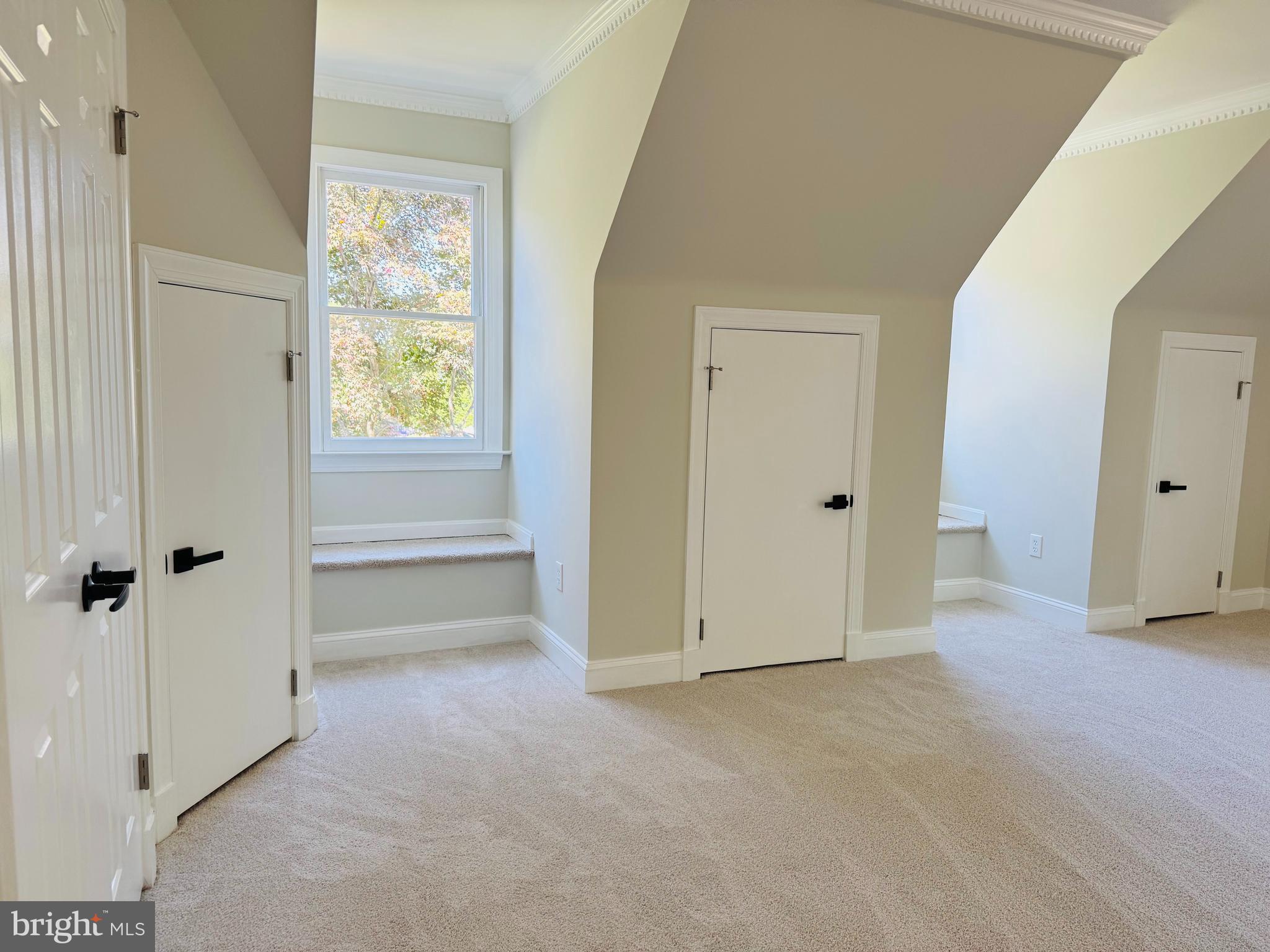 FLINTRIDGE - Residential