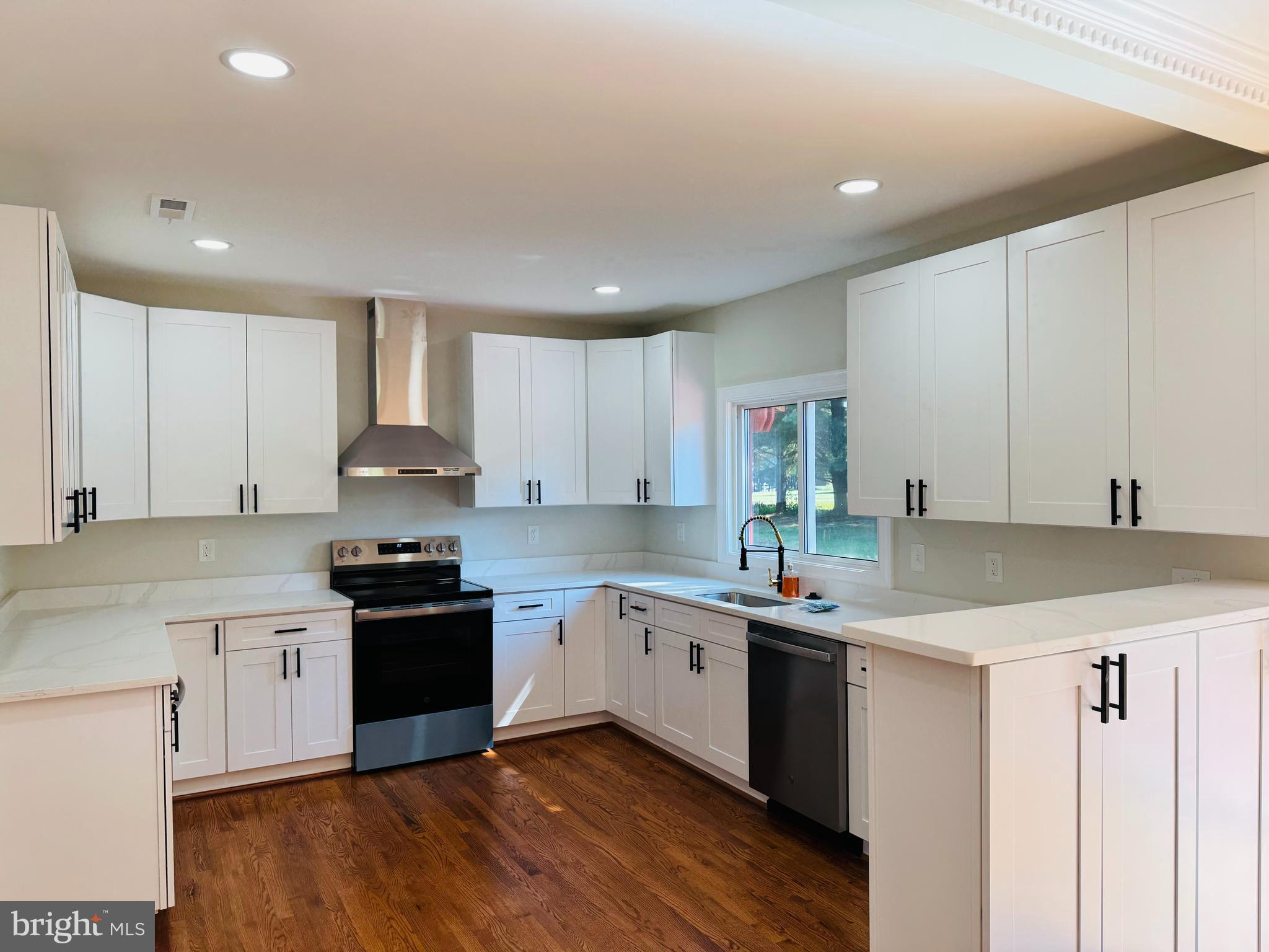 FLINTRIDGE - Residential