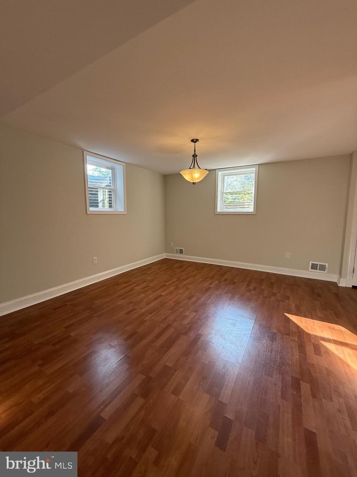 FLINTRIDGE - Residential