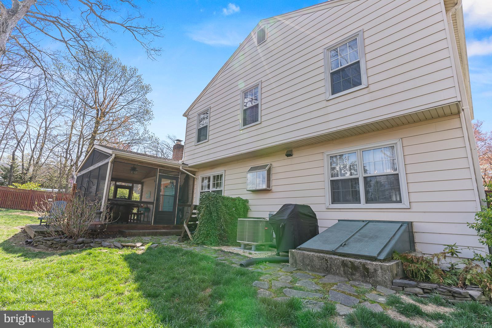 MONTPELIER - Residential