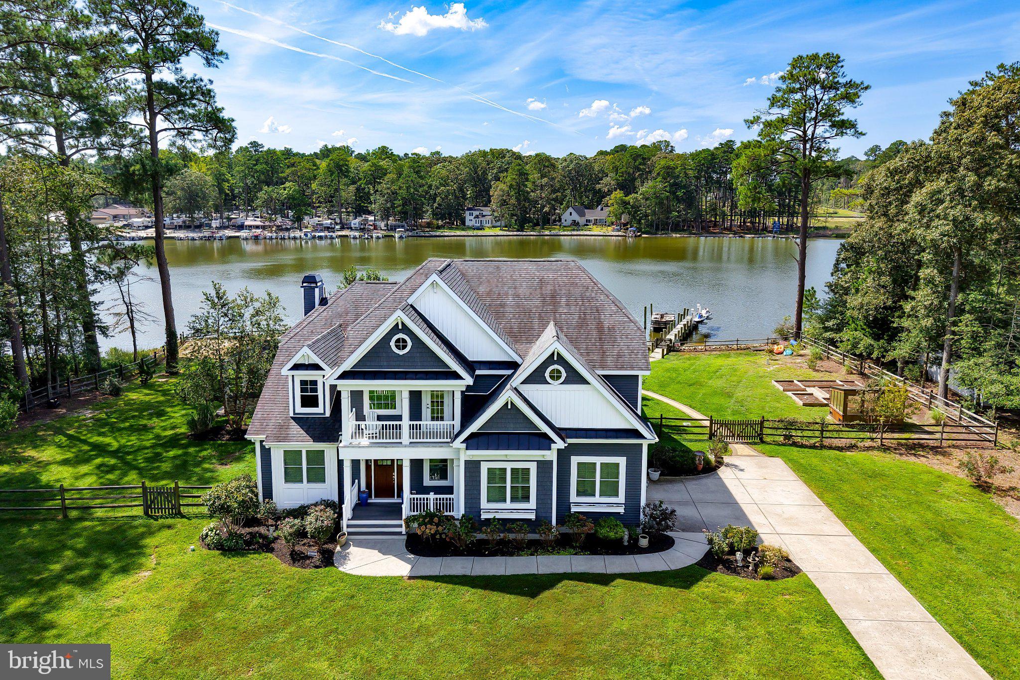 17 PINEWATER DRIVE