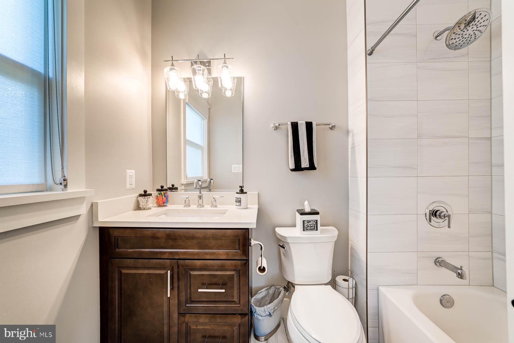 VIENNA WOODS - Residential