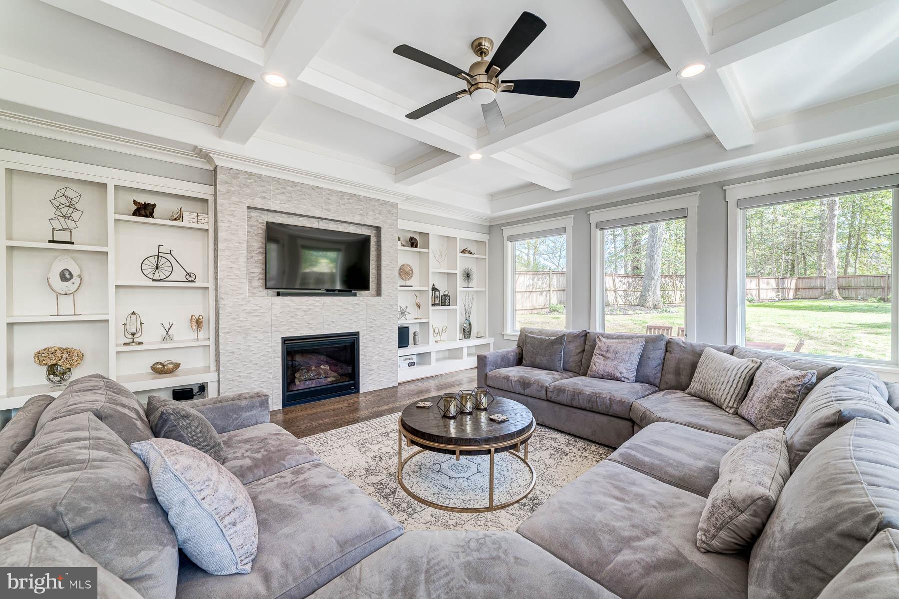 VIENNA WOODS - Residential