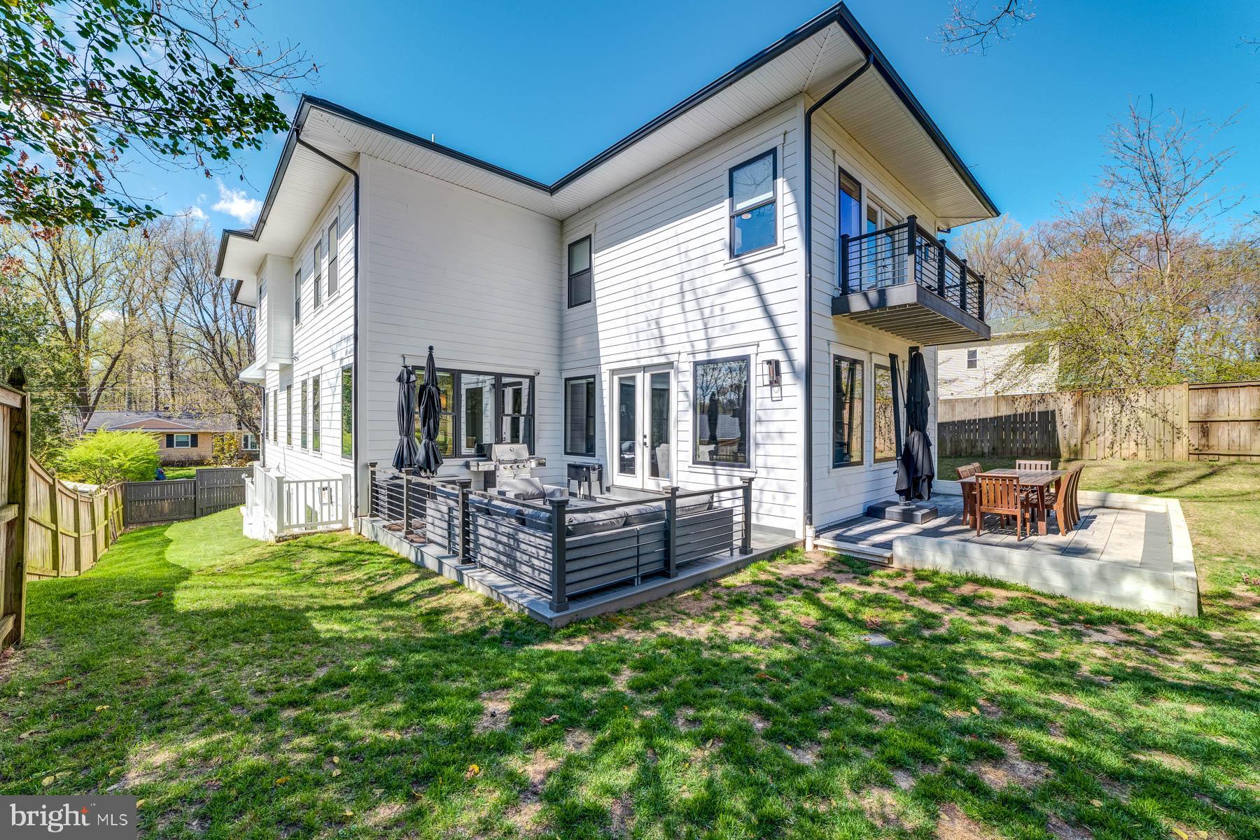 VIENNA WOODS - Residential