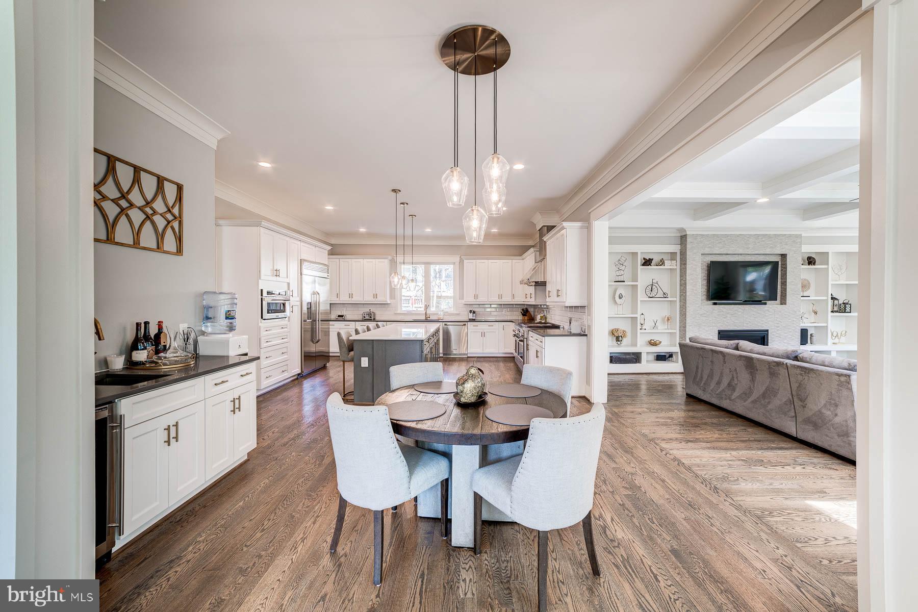 VIENNA WOODS - Residential