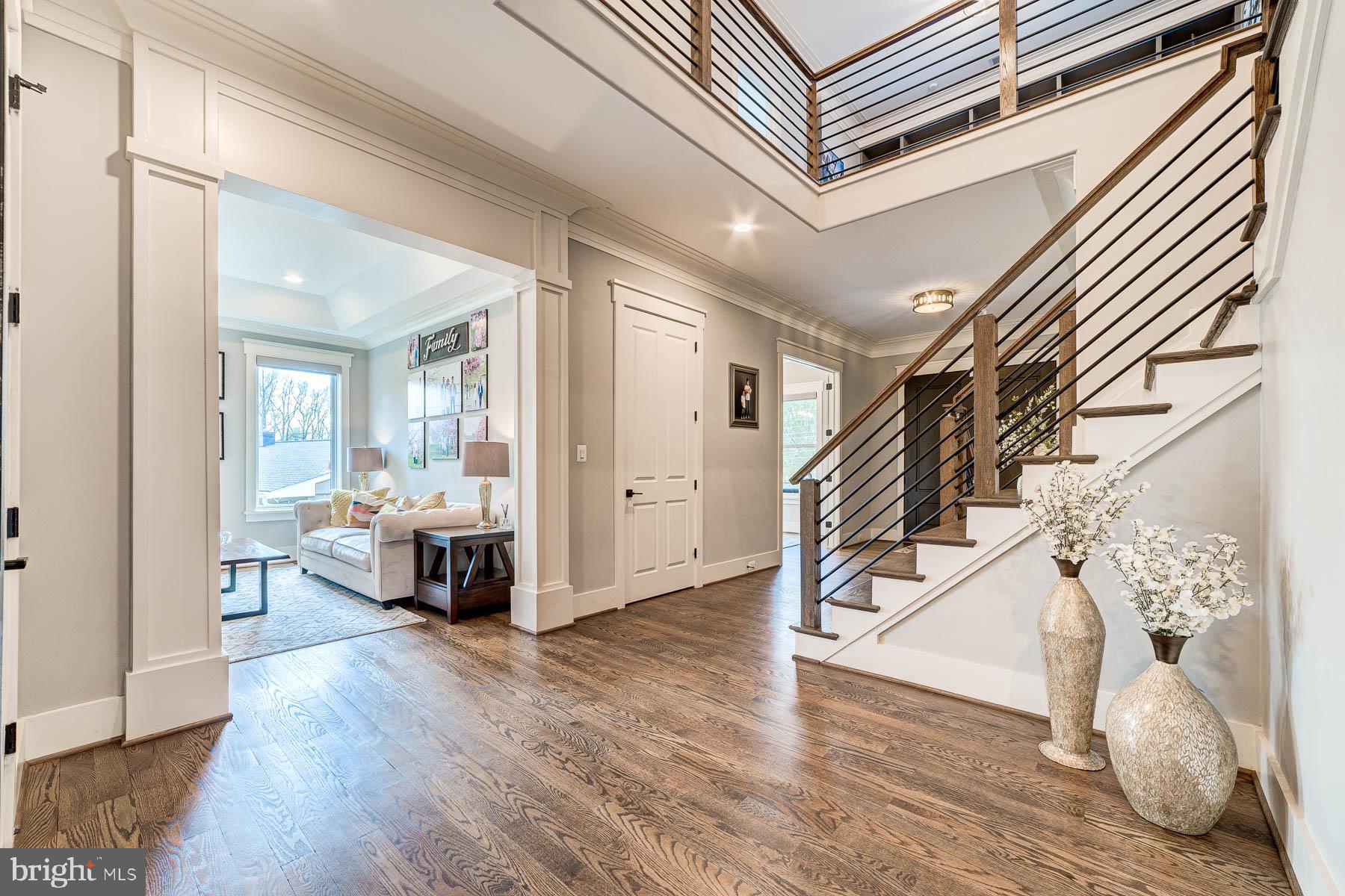 VIENNA WOODS - Residential