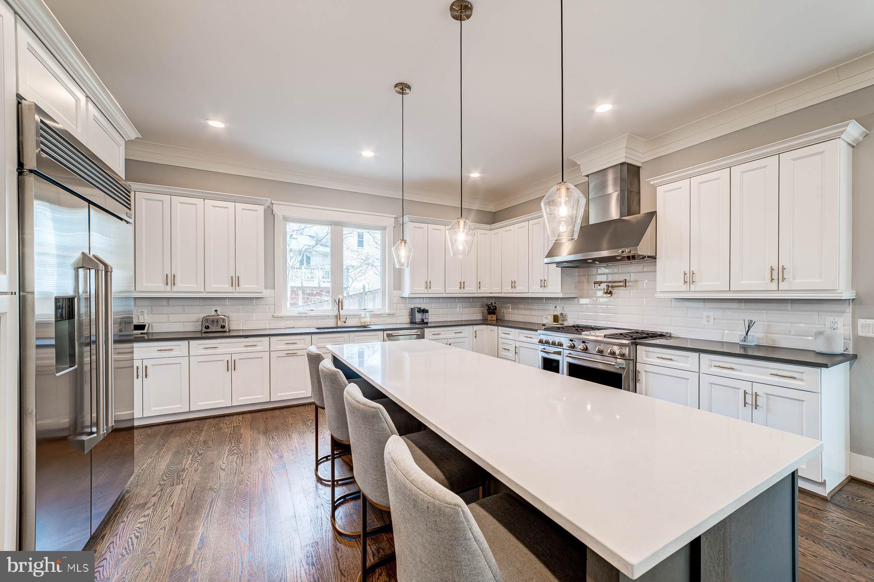 VIENNA WOODS - Residential