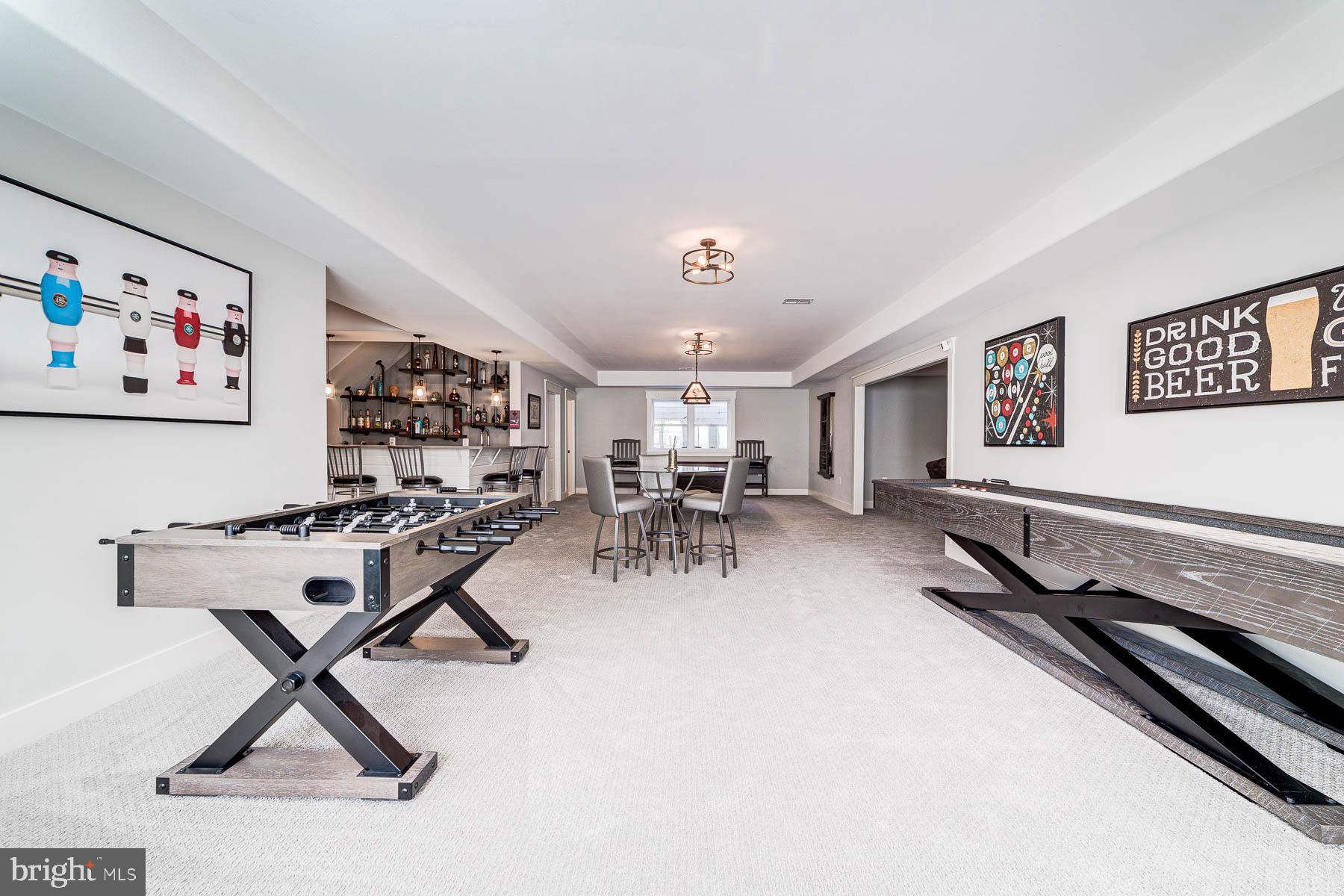 VIENNA WOODS - Residential